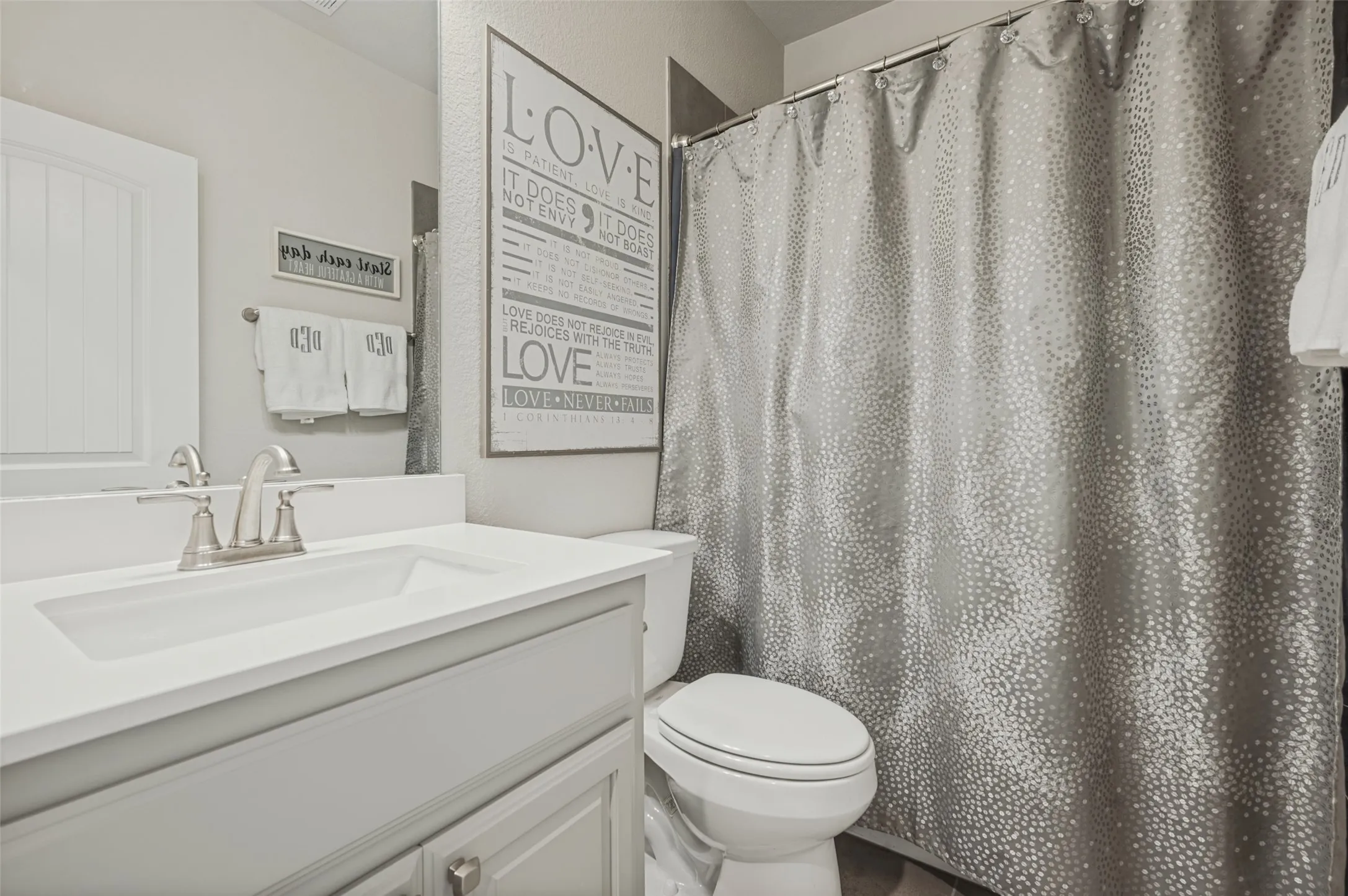 Single Family Residence For Sale in Ellis County , 1807 Mabry Court, Mansfield, Texas 76063, 4 Bedroom, 4 Bathroom, 3 Garage spaces, 3,156 Sqft, built in 2019, mls#21403905, Real Estate Agent in Mansfield, Homes For Sale in Ellis county, Homes For Sale in Mansfield, Realtor in Mansfield Texas, Real Estate Brokerage Independent Realty Texas, Luminita Cordes Realtor