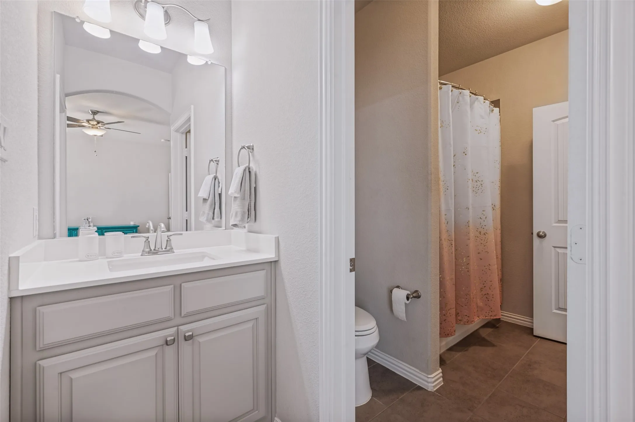 Single Family Residence For Sale in Ellis County , 1807 Mabry Court, Mansfield, Texas 76063, 4 Bedroom, 4 Bathroom, 3 Garage spaces, 3,156 Sqft, built in 2019, mls#21403905, Real Estate Agent in Mansfield, Homes For Sale in Ellis county, Homes For Sale in Mansfield, Realtor in Mansfield Texas, Real Estate Brokerage Independent Realty Texas, Luminita Cordes Realtor