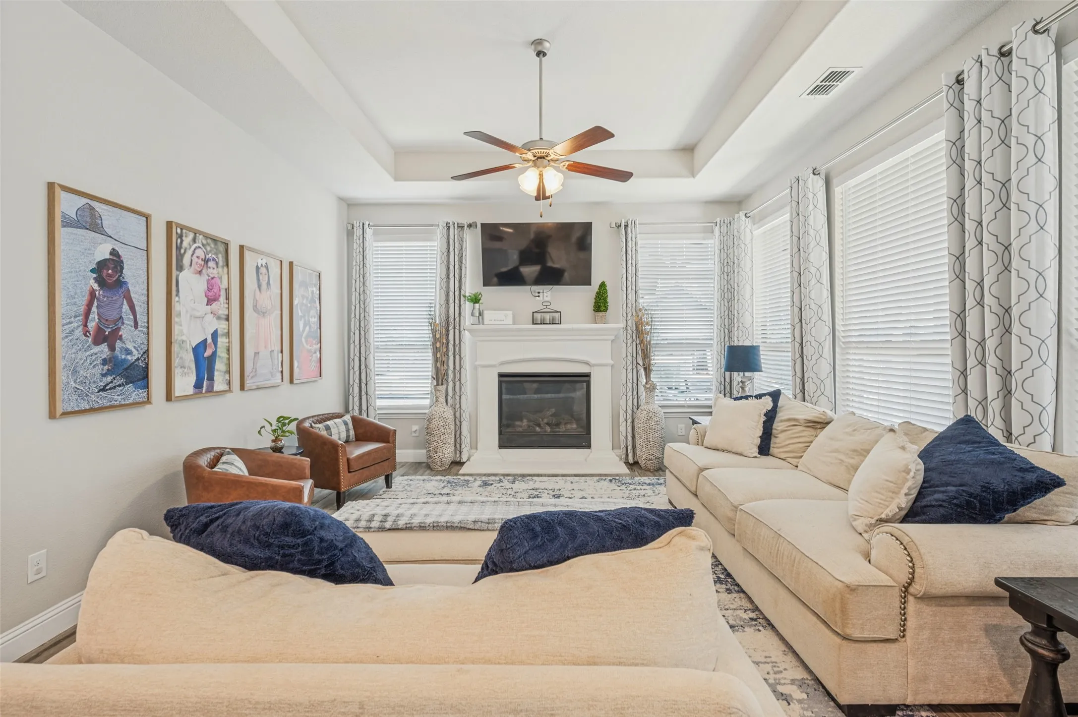 Single Family Residence For Sale in Ellis County , 1807 Mabry Court, Mansfield, Texas 76063, 4 Bedroom, 4 Bathroom, 3 Garage spaces, 3,156 Sqft, built in 2019, mls#21403905, Real Estate Agent in Mansfield, Homes For Sale in Ellis county, Homes For Sale in Mansfield, Realtor in Mansfield Texas, Real Estate Brokerage Independent Realty Texas, Luminita Cordes Realtor
