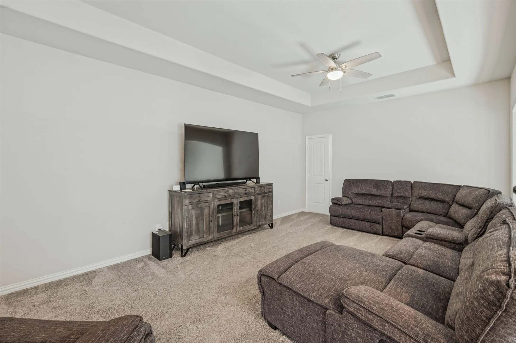 Single Family Residence For Sale in Ellis County , 1807 Mabry Court, Mansfield, Texas 76063, 4 Bedroom, 4 Bathroom, 3 Garage spaces, 3,156 Sqft, built in 2019, mls#21403905, Real Estate Agent in Mansfield, Homes For Sale in Ellis county, Homes For Sale in Mansfield, Realtor in Mansfield Texas, Real Estate Brokerage Independent Realty Texas, Luminita Cordes Realtor