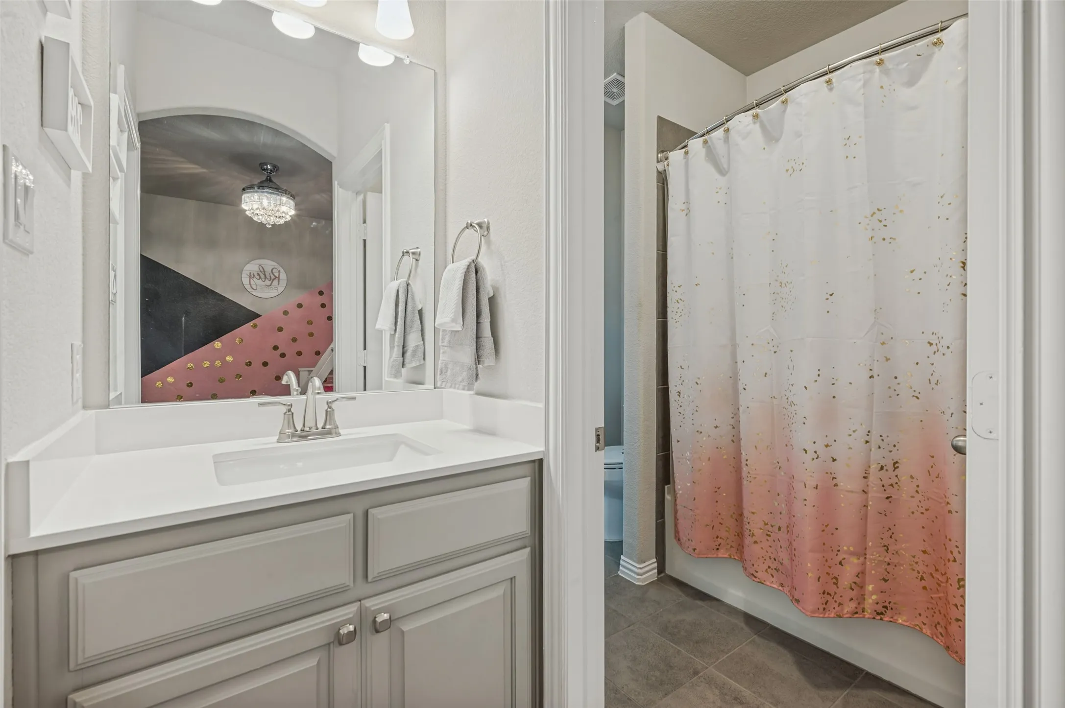 Single Family Residence For Sale in Ellis County , 1807 Mabry Court, Mansfield, Texas 76063, 4 Bedroom, 4 Bathroom, 3 Garage spaces, 3,156 Sqft, built in 2019, mls#21403905, Real Estate Agent in Mansfield, Homes For Sale in Ellis county, Homes For Sale in Mansfield, Realtor in Mansfield Texas, Real Estate Brokerage Independent Realty Texas, Luminita Cordes Realtor