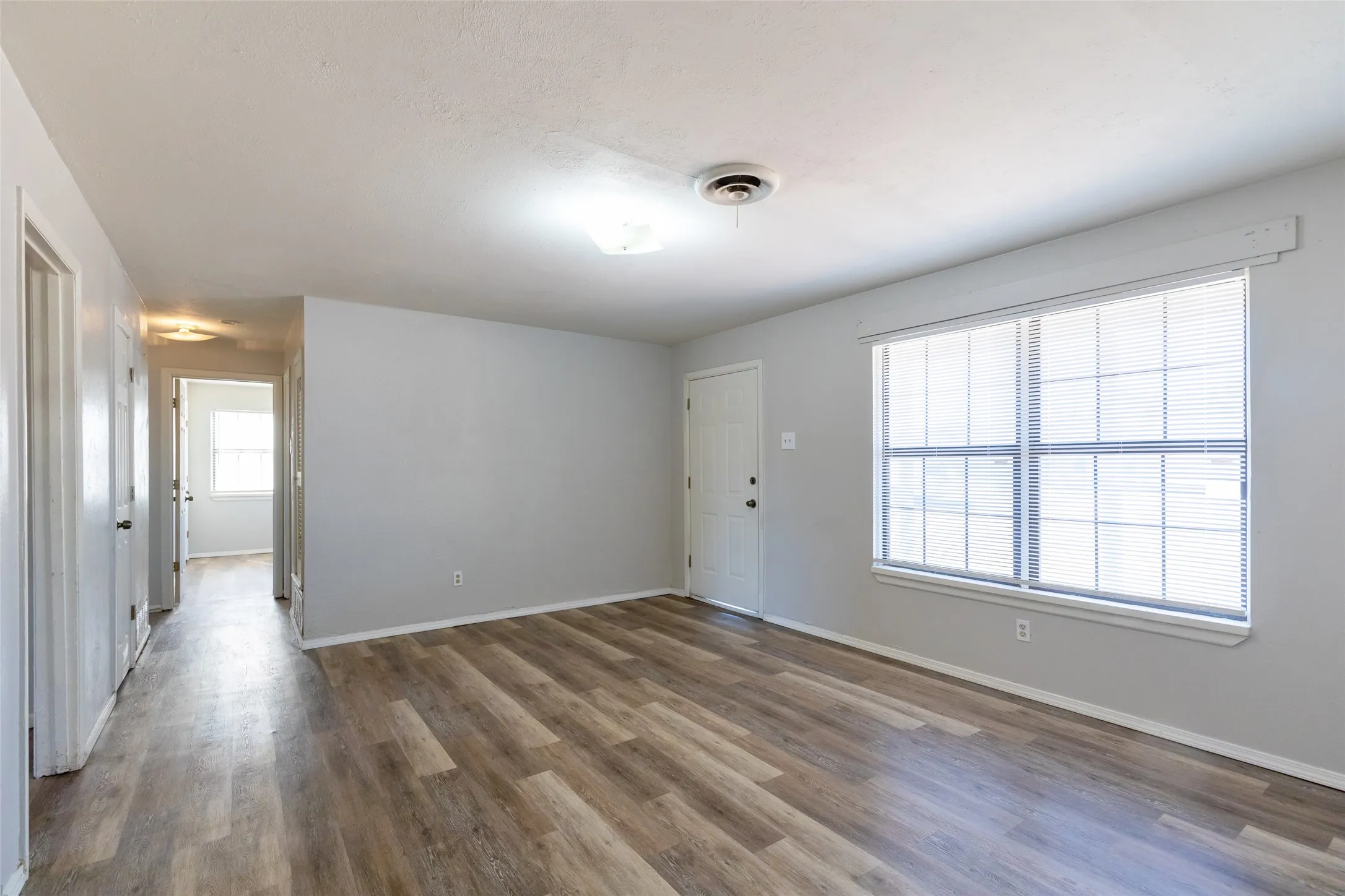 Single Family Residence For Sale in Taylor County , 225 N Bowie Drive, Abilene, Texas 79603, 3 Bedroom, 1 Bathroom, Garage spaces, 1,256 Sqft, built in 1959, mls#21407369, Real Estate Agent in Abilene, Homes For Sale in Taylor county, Homes For Sale in Abilene, Realtor in Abilene Texas, Real Estate Brokerage Independent Realty Texas, Luminita Cordes Realtor