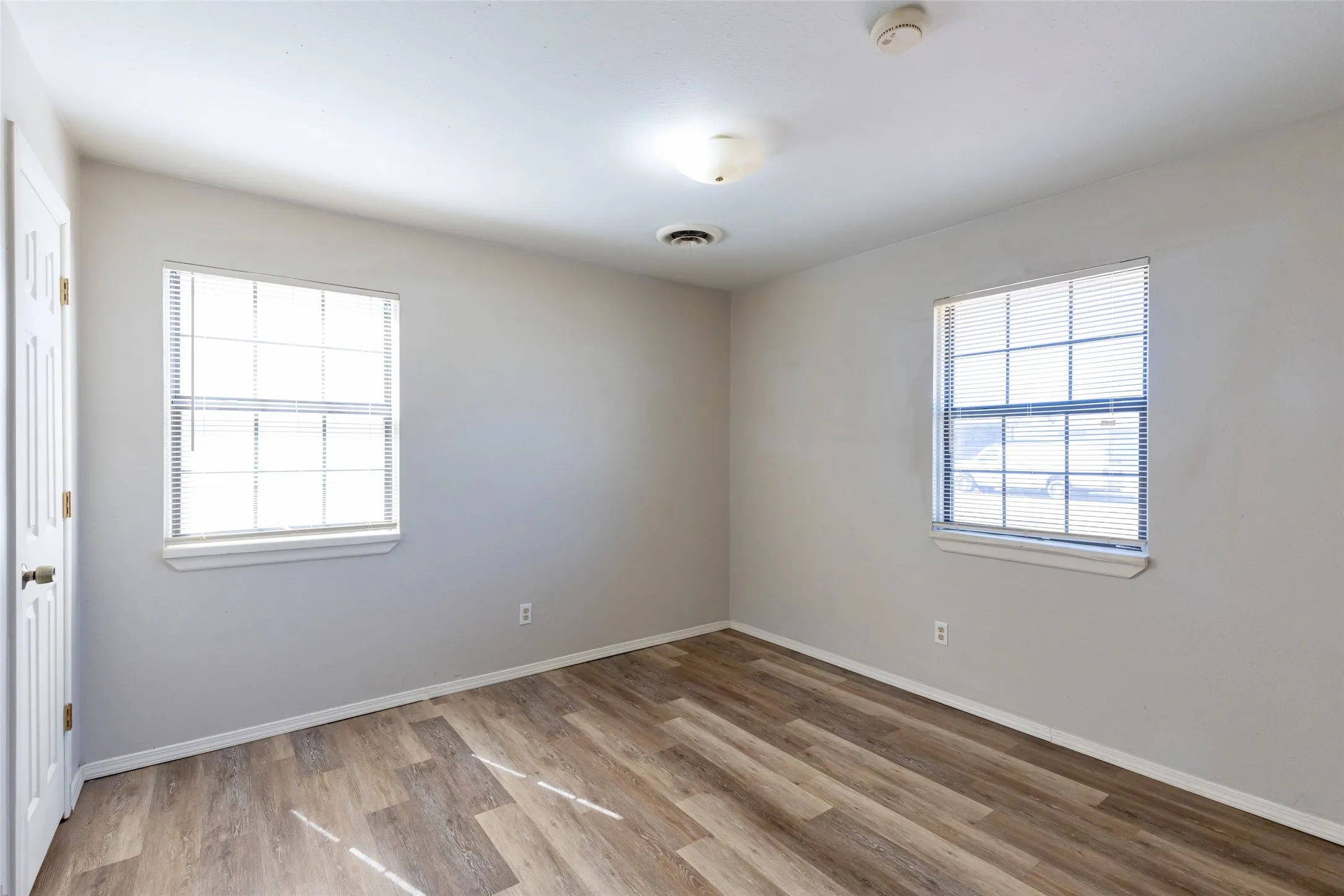 Single Family Residence For Sale in Taylor County , 225 N Bowie Drive, Abilene, Texas 79603, 3 Bedroom, 1 Bathroom, Garage spaces, 1,256 Sqft, built in 1959, mls#21407369, Real Estate Agent in Abilene, Homes For Sale in Taylor county, Homes For Sale in Abilene, Realtor in Abilene Texas, Real Estate Brokerage Independent Realty Texas, Luminita Cordes Realtor