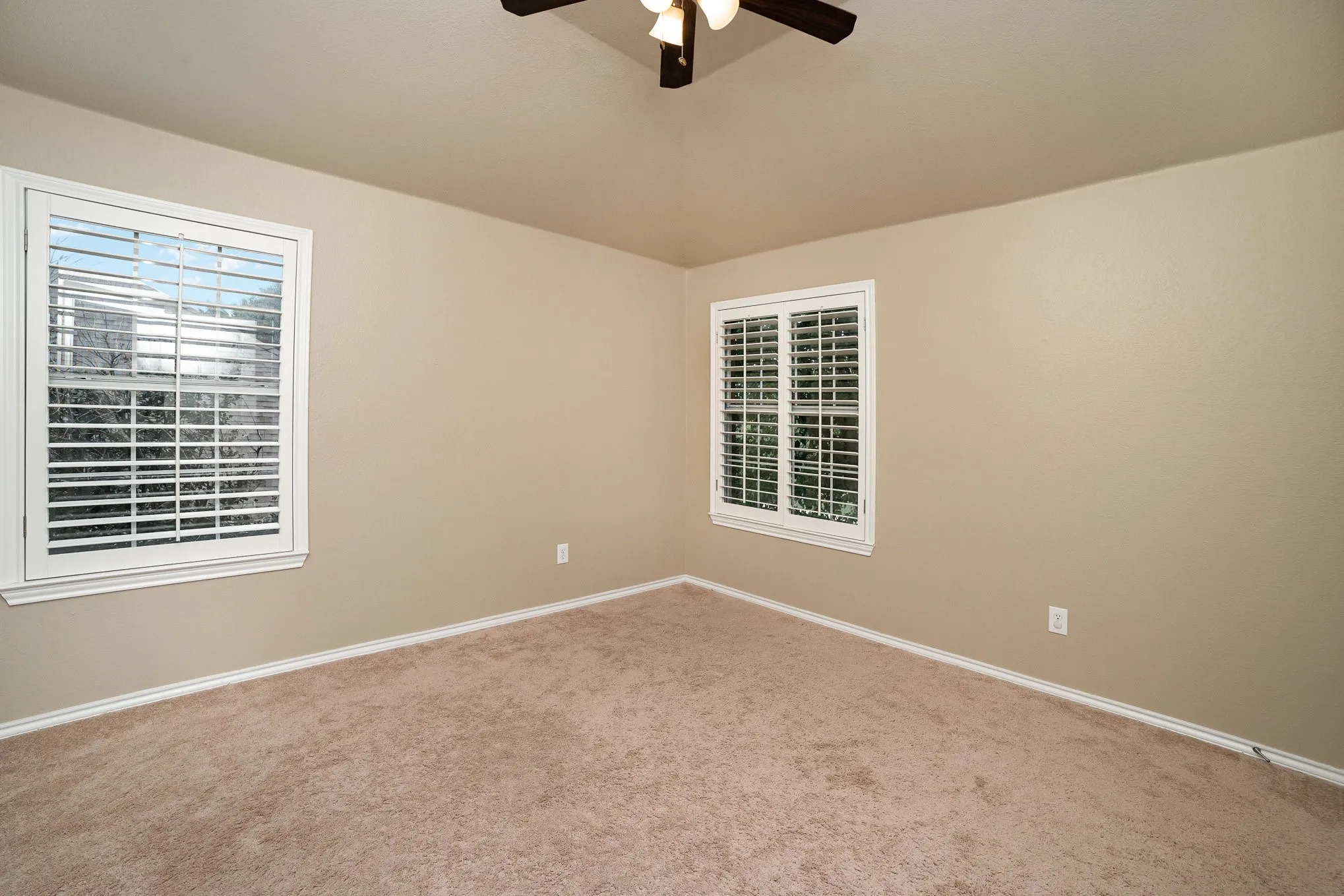 Single Family Residence For Rent in Denton County , 1800 Montura Lane, Frisco, Texas 75033, 5 Bedroom, 4 Bathroom, 2 Garage spaces, 3,016 Sqft, built in 2000, mls#21407378, Real Estate Agent in Frisco, Homes For Rent in Denton county, Homes For Rent in Frisco, Realtor in Frisco Texas, Real Estate Brokerage Independent Realty Texas, Luminita Cordes Realtor