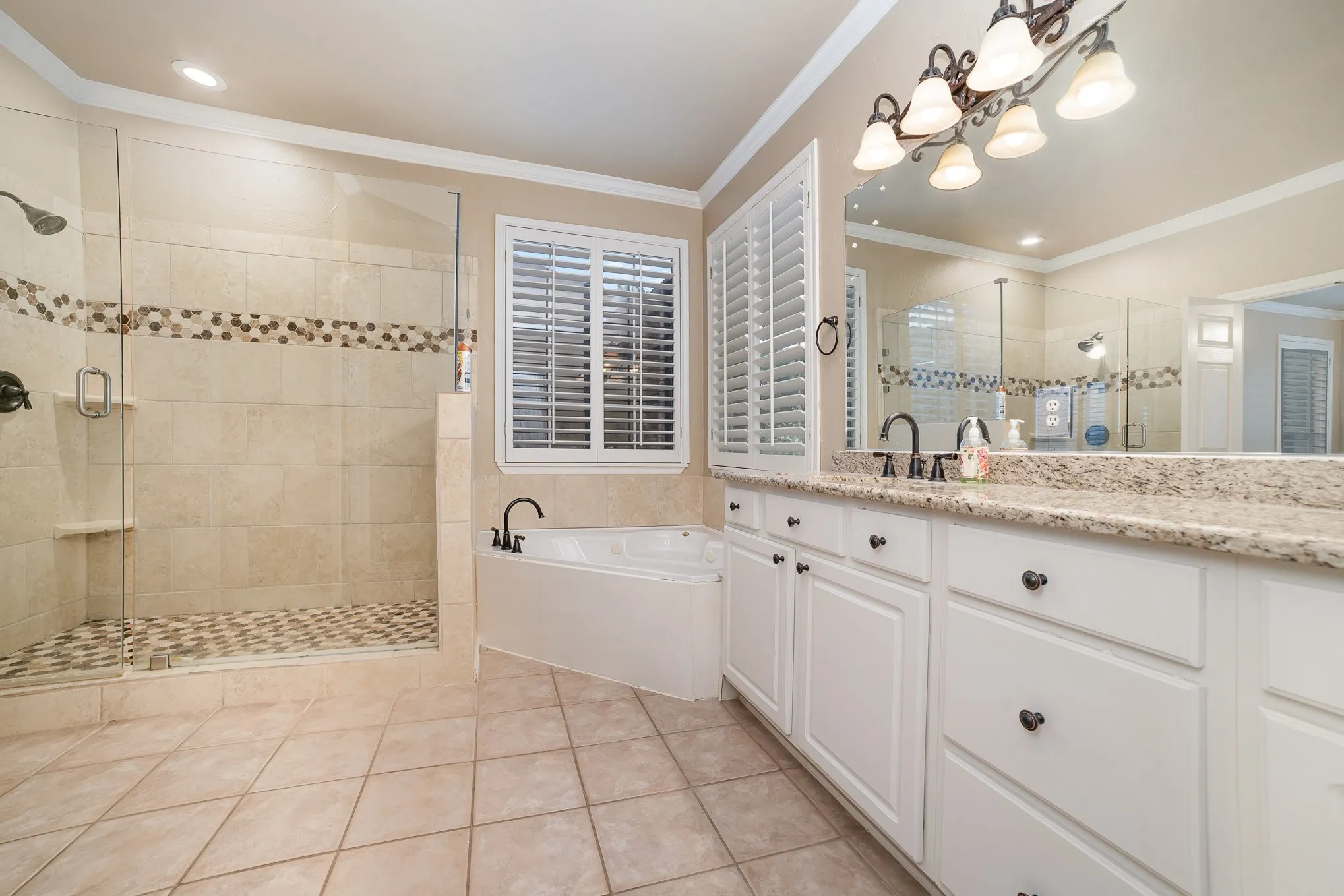 Single Family Residence For Rent in Denton County , 1800 Montura Lane, Frisco, Texas 75033, 5 Bedroom, 4 Bathroom, 2 Garage spaces, 3,016 Sqft, built in 2000, mls#21407378, Real Estate Agent in Frisco, Homes For Rent in Denton county, Homes For Rent in Frisco, Realtor in Frisco Texas, Real Estate Brokerage Independent Realty Texas, Luminita Cordes Realtor