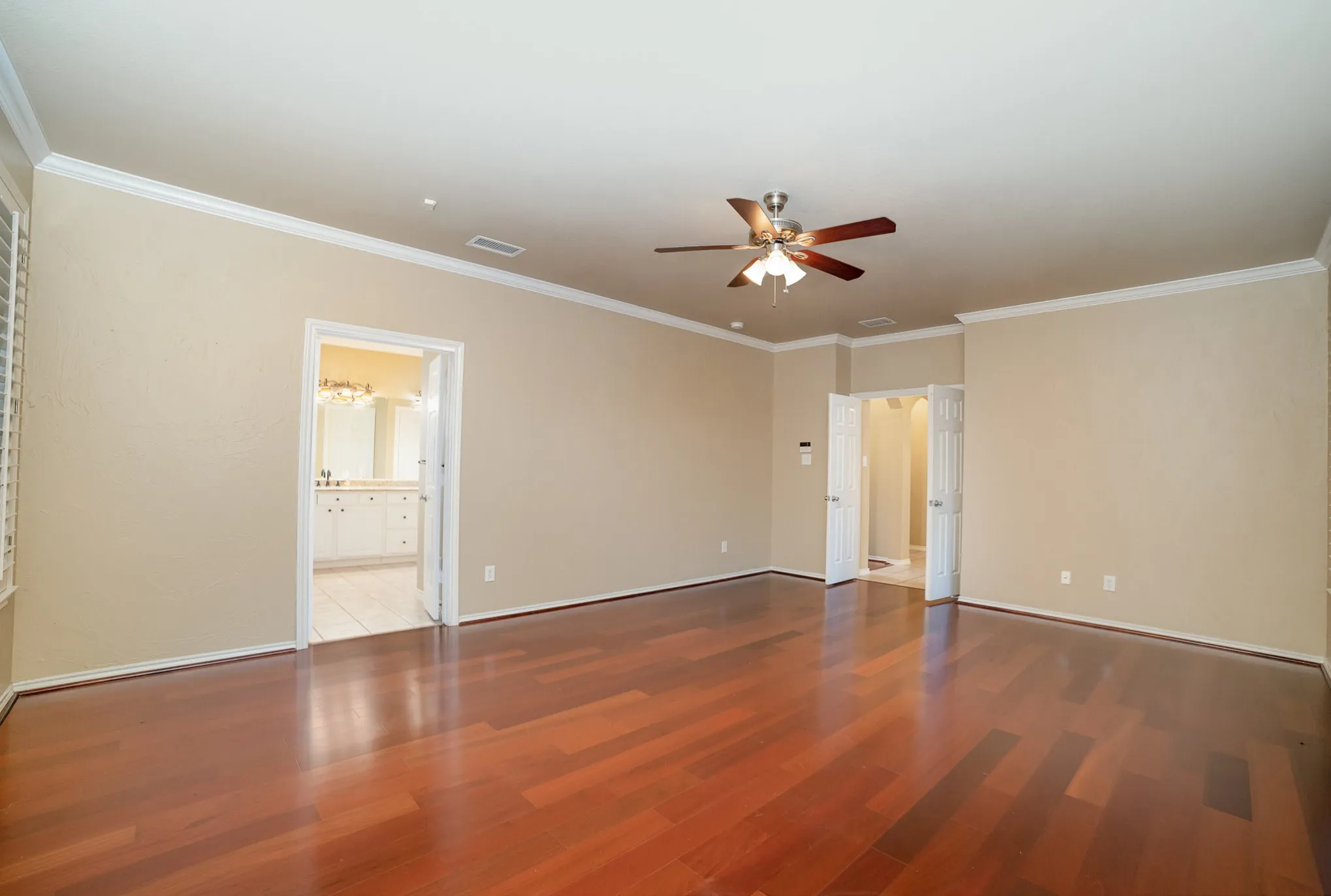 Single Family Residence For Rent in Denton County , 1800 Montura Lane, Frisco, Texas 75033, 5 Bedroom, 4 Bathroom, 2 Garage spaces, 3,016 Sqft, built in 2000, mls#21407378, Real Estate Agent in Frisco, Homes For Rent in Denton county, Homes For Rent in Frisco, Realtor in Frisco Texas, Real Estate Brokerage Independent Realty Texas, Luminita Cordes Realtor