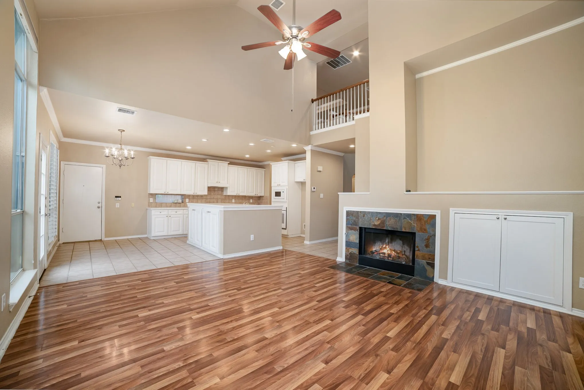 Single Family Residence For Rent in Denton County , 1800 Montura Lane, Frisco, Texas 75033, 5 Bedroom, 4 Bathroom, 2 Garage spaces, 3,016 Sqft, built in 2000, mls#21407378, Real Estate Agent in Frisco, Homes For Rent in Denton county, Homes For Rent in Frisco, Realtor in Frisco Texas, Real Estate Brokerage Independent Realty Texas, Luminita Cordes Realtor
