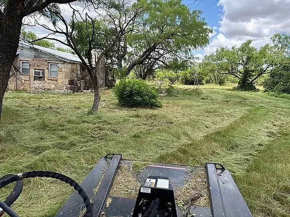 Single Family Residence For Sale in Jones County , 711 S Avenue E Avenue, Lueders, Texas 79533, 2 Bedroom, 1 Bathroom, Garage spaces, 1,600 Sqft, built in 1980, mls#21407381, Real Estate Agent in Lueders, Homes For Sale in Jones county, Homes For Sale in Lueders, Realtor in Lueders Texas, Real Estate Brokerage Independent Realty Texas, Luminita Cordes Realtor