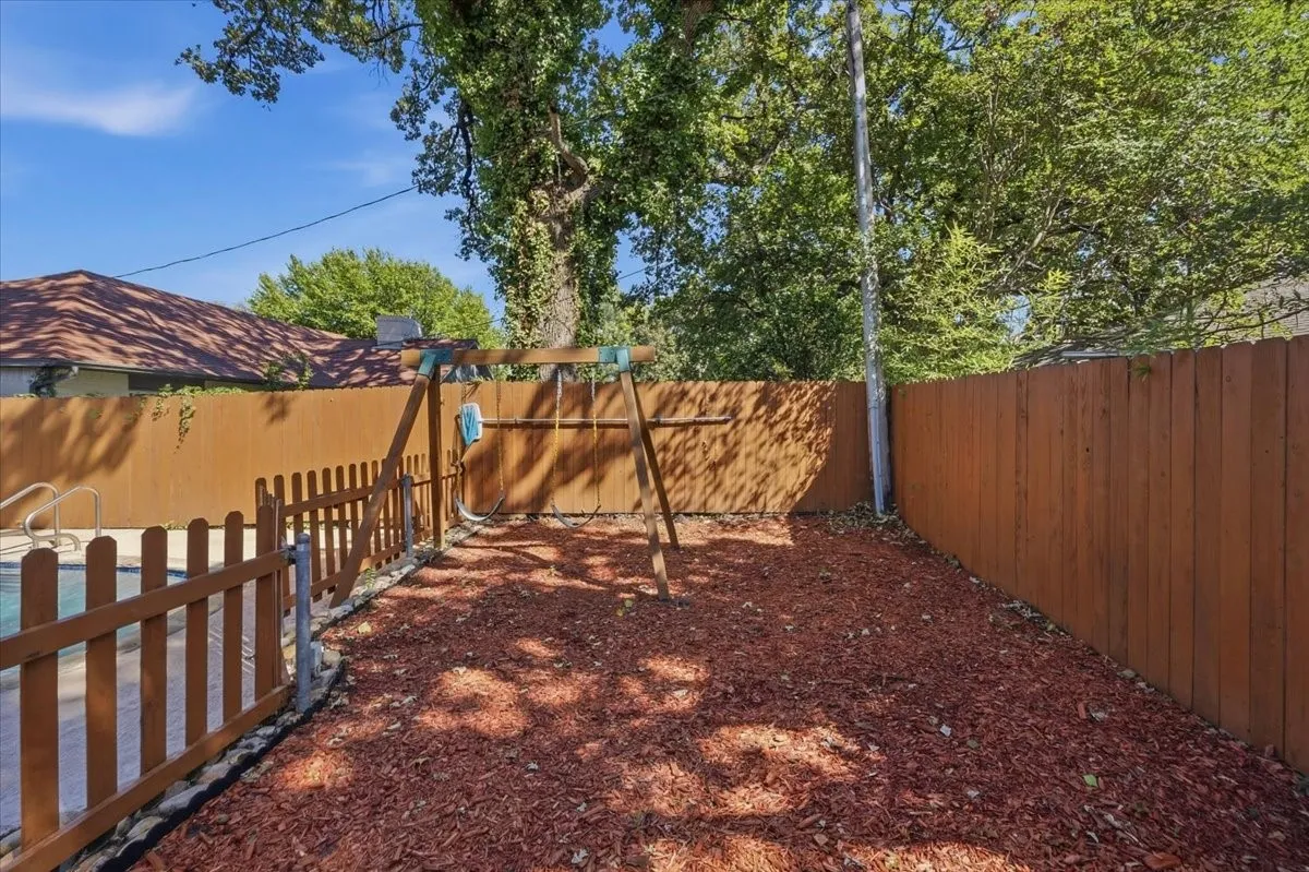enclosed play yard or pet retreat.