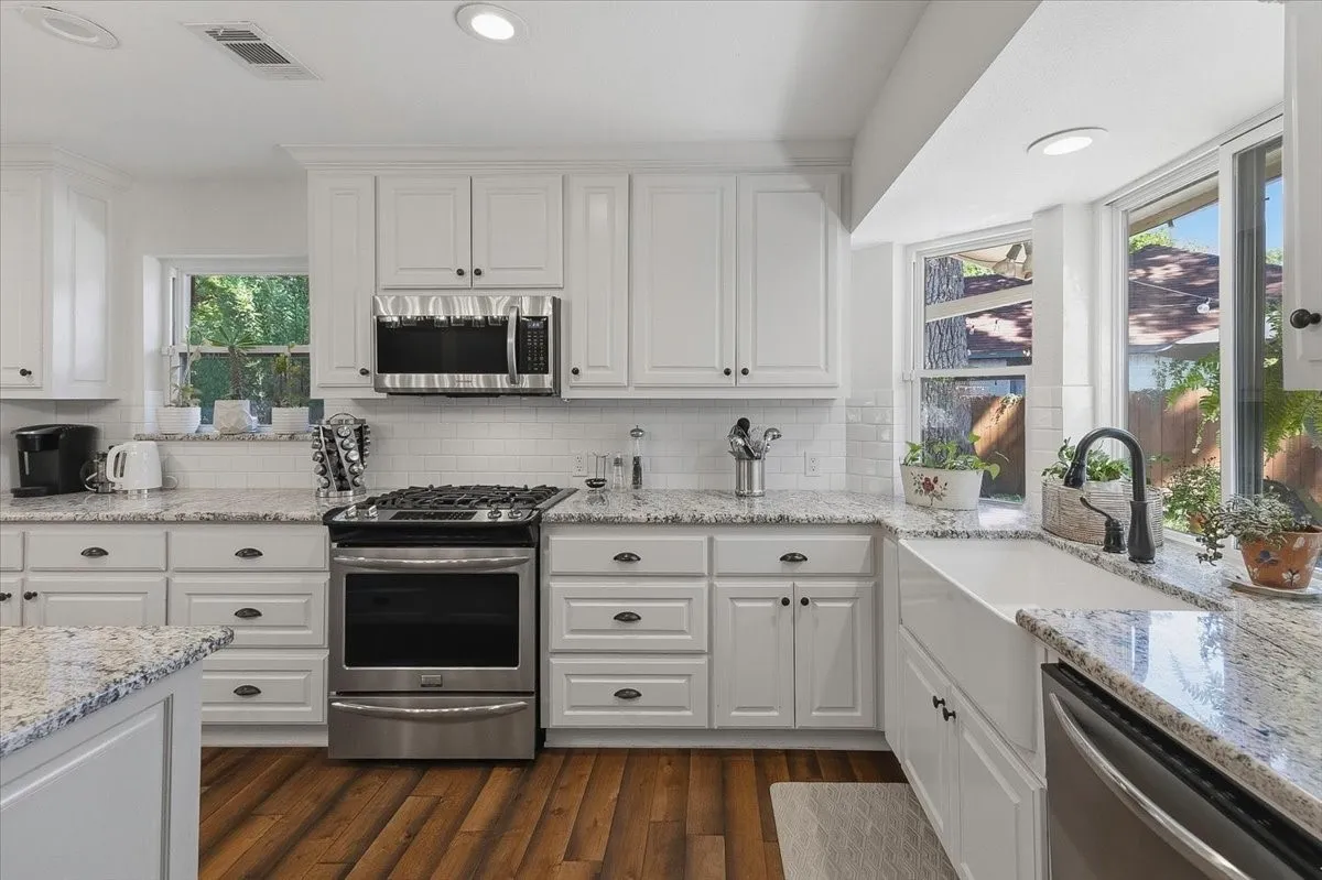 Single Family Residence For Sale in Tarrant County , 5317 Santa Marie Avenue, Fort Worth, Texas 76114, 3 Bedroom, 2 Bathroom, 2 Garage spaces, 2,368 Sqft, built in 1973, mls#21406236, Real Estate Agent in Fort Worth, Homes For Sale in Tarrant county, Homes For Sale in Fort Worth, Realtor in Fort Worth Texas, Real Estate Brokerage Independent Realty Texas, Luminita Cordes Realtor