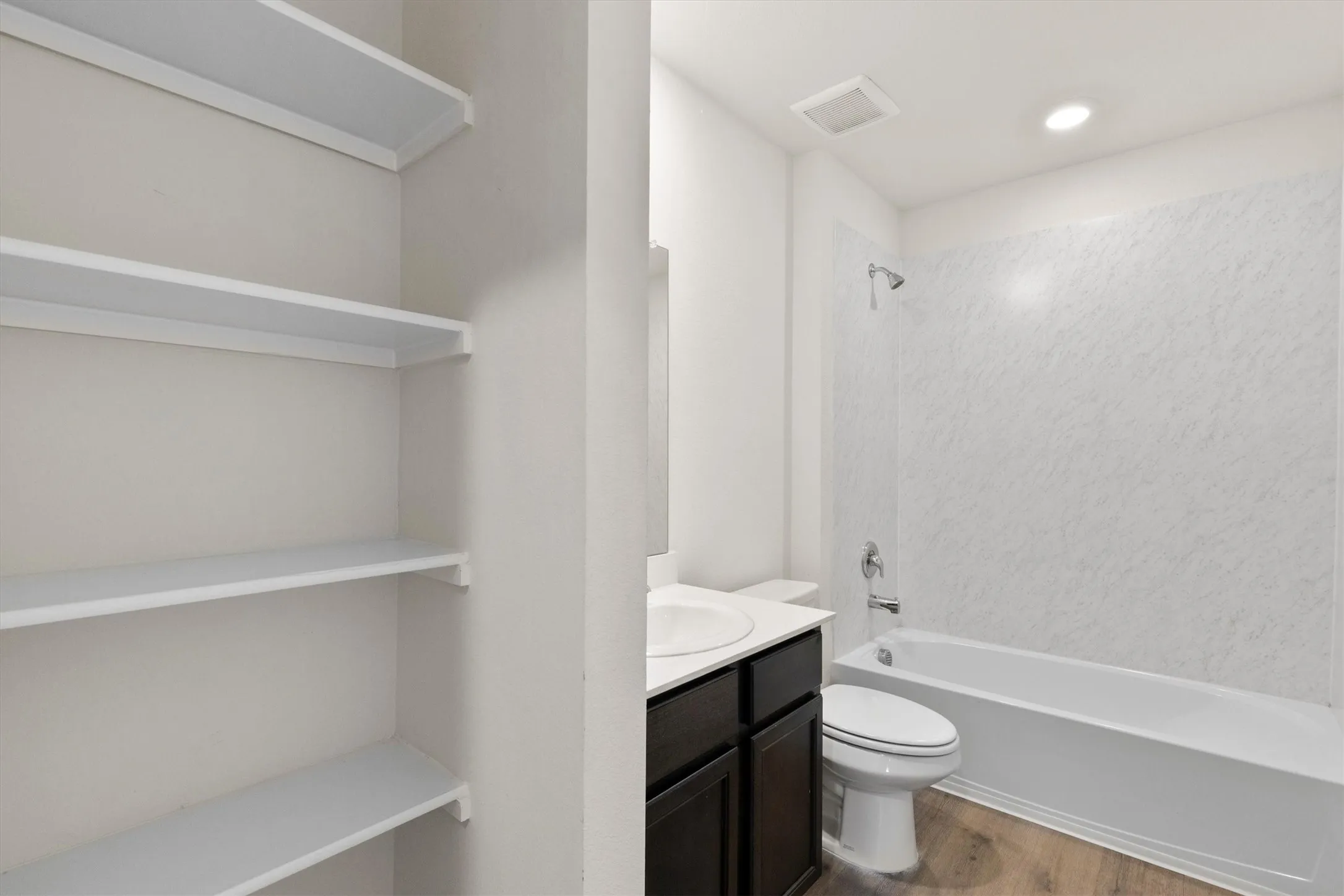 Single Family Residence For Sale in Collin County , 809 Sunlight Loop, Princeton, Texas 75407, 4 Bedroom, 3 Bathroom, 2 Garage spaces, 2,558 Sqft, built in 2024, mls#21407287, Real Estate Agent in Princeton, Homes For Sale in Collin county, Homes For Sale in Princeton, Realtor in Princeton Texas, Real Estate Brokerage Independent Realty Texas, Luminita Cordes Realtor