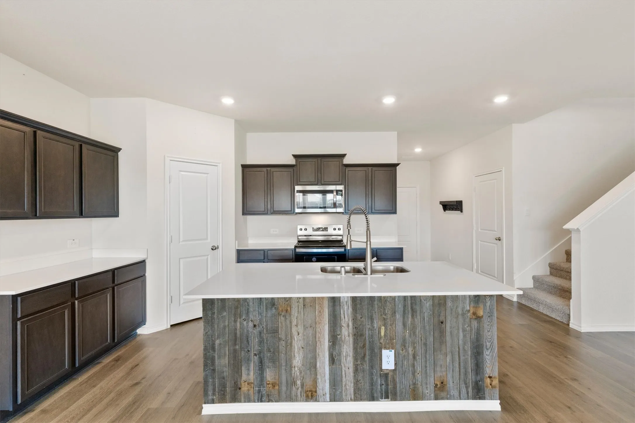 Single Family Residence For Sale in Collin County , 809 Sunlight Loop, Princeton, Texas 75407, 4 Bedroom, 3 Bathroom, 2 Garage spaces, 2,558 Sqft, built in 2024, mls#21407287, Real Estate Agent in Princeton, Homes For Sale in Collin county, Homes For Sale in Princeton, Realtor in Princeton Texas, Real Estate Brokerage Independent Realty Texas, Luminita Cordes Realtor