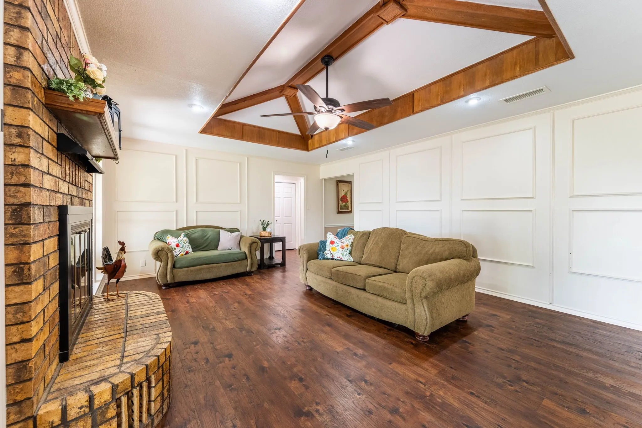 Business For Sale in Collin County , 815 W Cook Street, Josephine, Texas 75173, 0, 0, Garage spaces, 1,776 Sqft, built in 1986, mls#21406583, Real Estate Agent in Josephine, Homes For Sale in Collin county, Homes For Sale in Josephine, Realtor in Josephine Texas, Real Estate Brokerage Independent Realty Texas, Luminita Cordes Realtor
