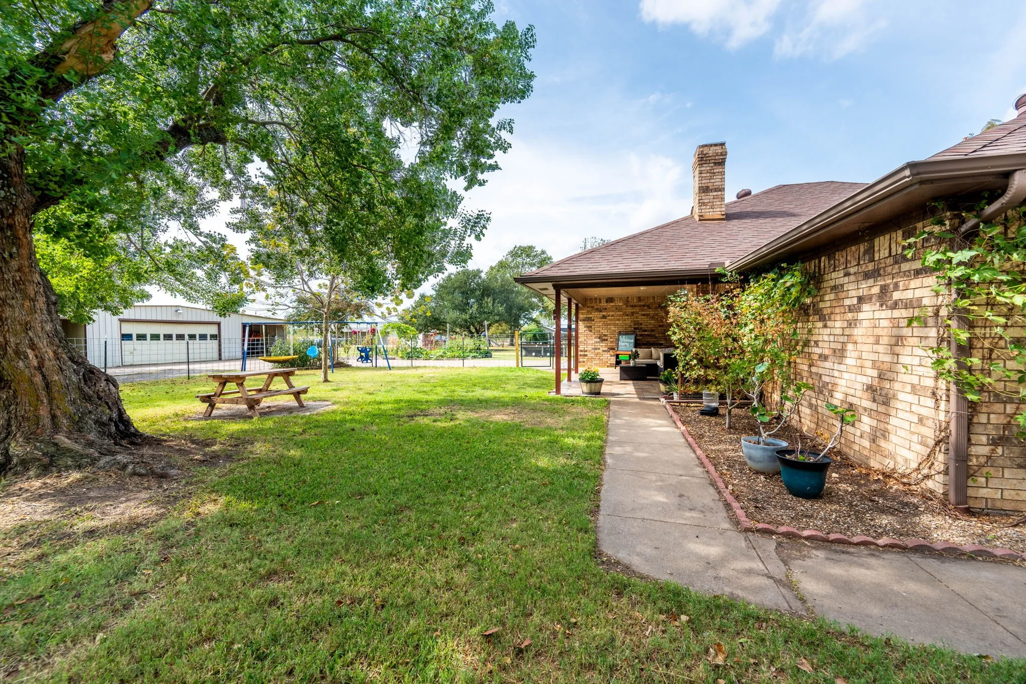 Business For Sale in Collin County , 815 W Cook Street, Josephine, Texas 75173, 0, 0, Garage spaces, 1,776 Sqft, built in 1986, mls#21406583, Real Estate Agent in Josephine, Homes For Sale in Collin county, Homes For Sale in Josephine, Realtor in Josephine Texas, Real Estate Brokerage Independent Realty Texas, Luminita Cordes Realtor