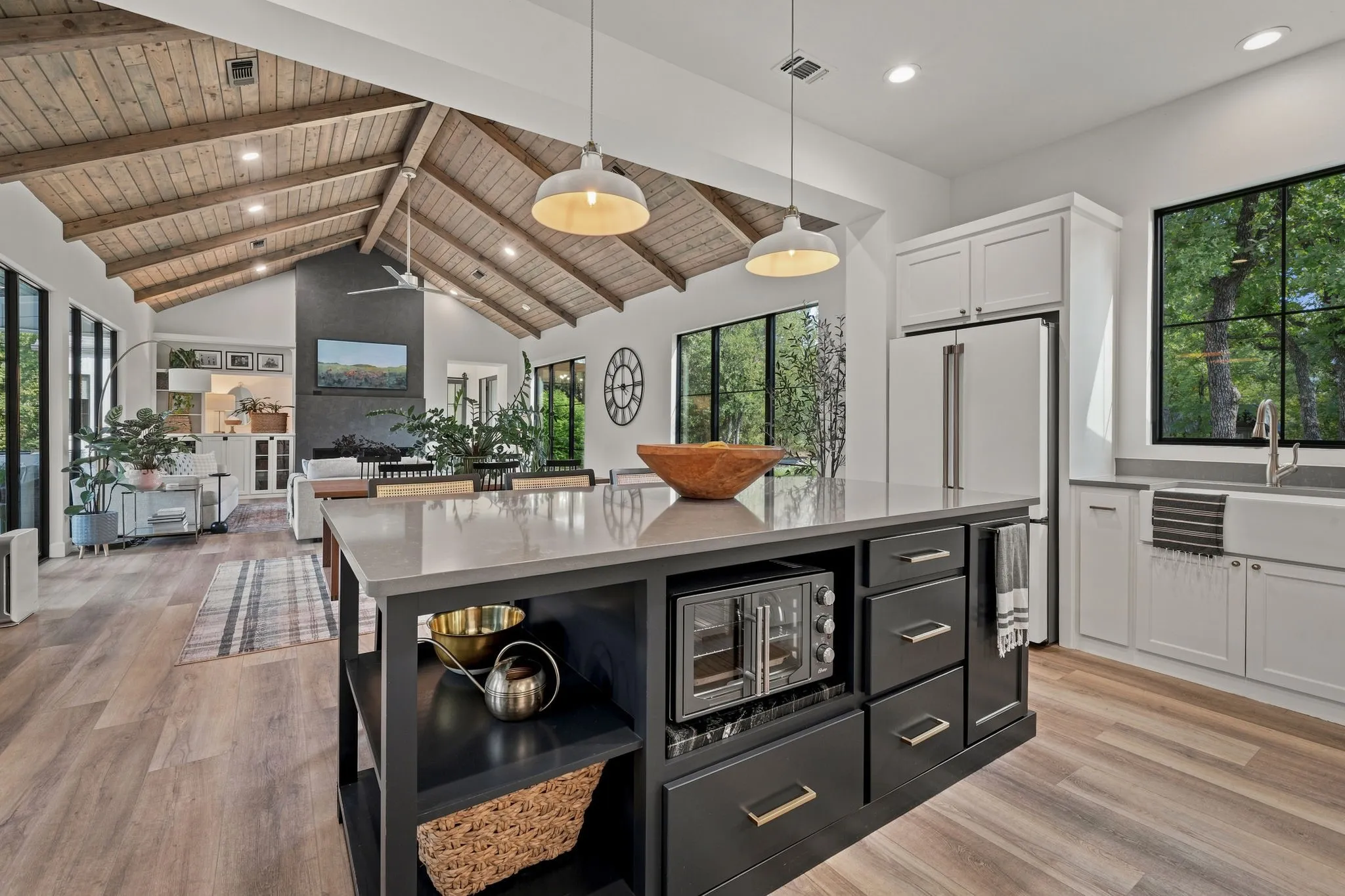 Single Family Residence For Sale in Young County , 111 Fawn Trail Circle, Graham, Texas 76450, 4 Bedroom, 4 Bathroom, 4 Garage spaces, 3,395 Sqft, built in 2020, mls#21394977, Real Estate Agent in Graham, Homes For Sale in Young county, Homes For Sale in Graham, Realtor in Graham Texas, Real Estate Brokerage Independent Realty Texas, Luminita Cordes Realtor