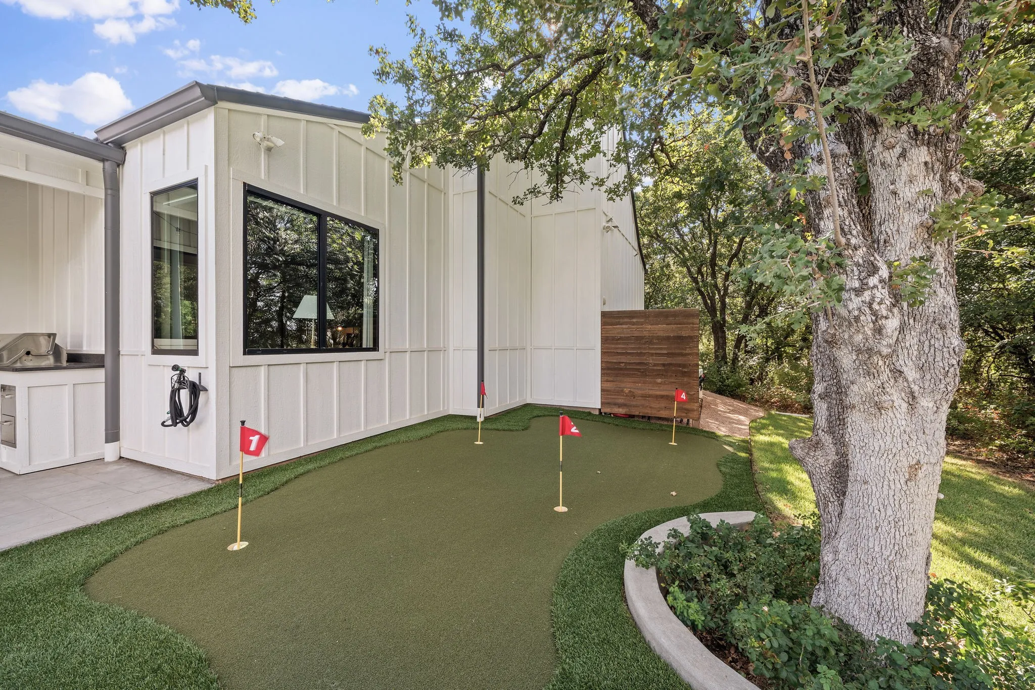 Single Family Residence For Sale in Young County , 111 Fawn Trail Circle, Graham, Texas 76450, 4 Bedroom, 4 Bathroom, 4 Garage spaces, 3,395 Sqft, built in 2020, mls#21394977, Real Estate Agent in Graham, Homes For Sale in Young county, Homes For Sale in Graham, Realtor in Graham Texas, Real Estate Brokerage Independent Realty Texas, Luminita Cordes Realtor