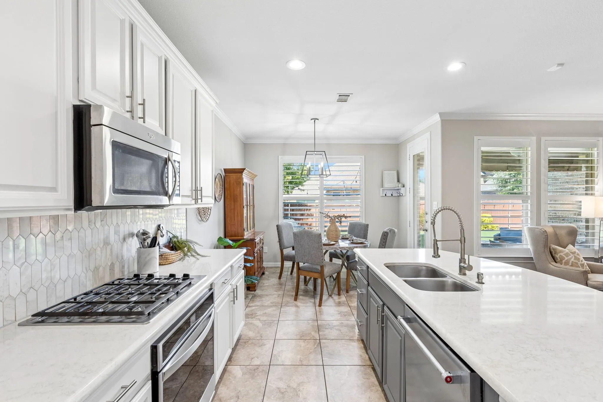 Single Family Residence For Sale in Collin County , 421 Komron Court, Prosper, Texas 75078, 4 Bedroom, 3 Bathroom, 2 Garage spaces, 2,498 Sqft, built in 2012, mls#21407207, Real Estate Agent in Prosper, Homes For Sale in Collin county, Homes For Sale in Prosper, Realtor in Prosper Texas, Real Estate Brokerage Independent Realty Texas, Luminita Cordes Realtor