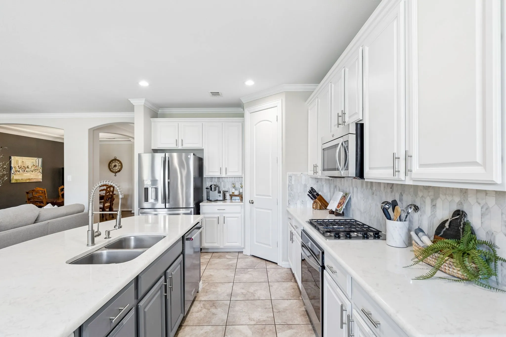 Single Family Residence For Sale in Collin County , 421 Komron Court, Prosper, Texas 75078, 4 Bedroom, 3 Bathroom, 2 Garage spaces, 2,498 Sqft, built in 2012, mls#21407207, Real Estate Agent in Prosper, Homes For Sale in Collin county, Homes For Sale in Prosper, Realtor in Prosper Texas, Real Estate Brokerage Independent Realty Texas, Luminita Cordes Realtor