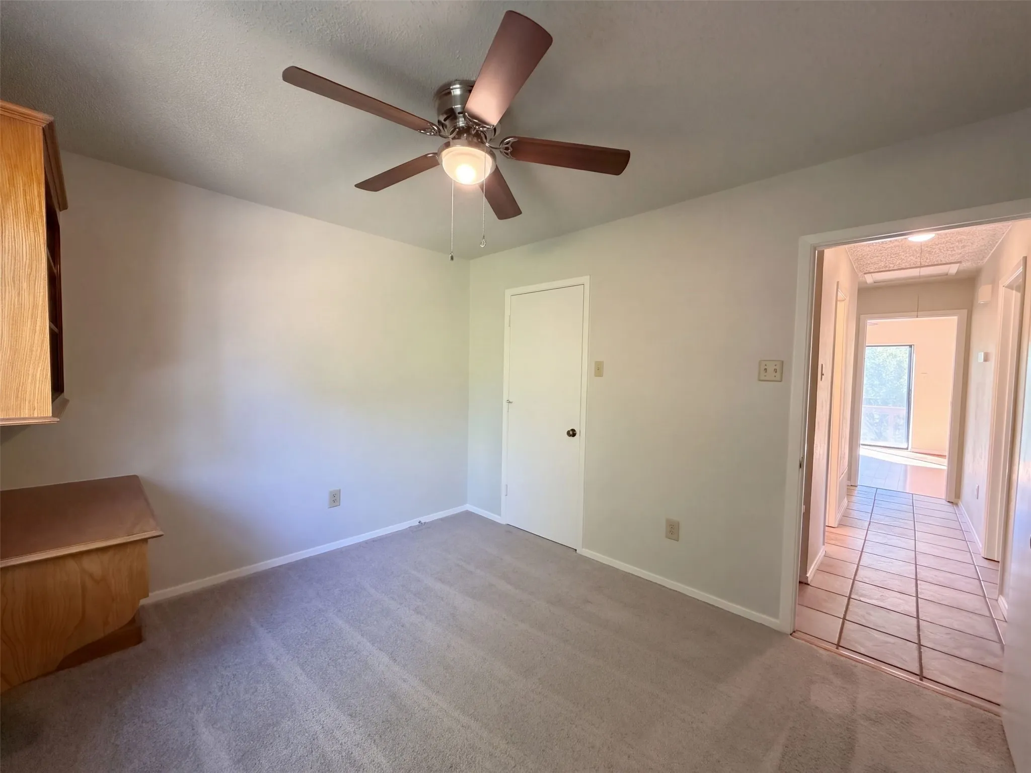 Single Family Residence For Sale in Kaufman County , 15830 Hilltop Drive, Kemp, Texas 75143, 4 Bedroom, 3 Bathroom, 2 Garage spaces, 1,903 Sqft, built in 1984, mls#21407357, Real Estate Agent in Kemp, Homes For Sale in Kaufman county, Homes For Sale in Kemp, Realtor in Kemp Texas, Real Estate Brokerage Independent Realty Texas, Luminita Cordes Realtor