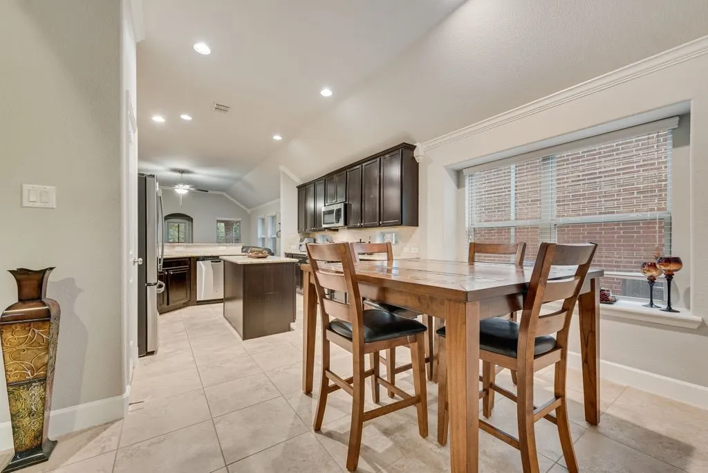 Single Family Residence For Sale in Collin County , 905 Park Place Lane, Mc Kinney, Texas 75071, 3 Bedroom, 2 Bathroom, 2 Garage spaces, 2,081 Sqft, built in 2013, mls#21393298, Real Estate Agent in Mc Kinney, Homes For Sale in Collin county, Homes For Sale in Mc Kinney, Realtor in Mc Kinney Texas, Real Estate Brokerage Independent Realty Texas, Luminita Cordes Realtor