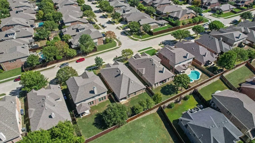 Single Family Residence For Sale in Collin County , 905 Park Place Lane, Mc Kinney, Texas 75071, 3 Bedroom, 2 Bathroom, 2 Garage spaces, 2,081 Sqft, built in 2013, mls#21393298, Real Estate Agent in Mc Kinney, Homes For Sale in Collin county, Homes For Sale in Mc Kinney, Realtor in Mc Kinney Texas, Real Estate Brokerage Independent Realty Texas, Luminita Cordes Realtor
