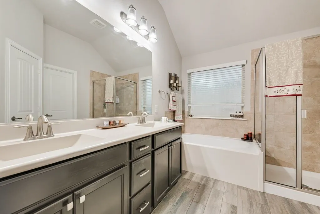 Single Family Residence For Sale in Collin County , 905 Park Place Lane, Mc Kinney, Texas 75071, 3 Bedroom, 2 Bathroom, 2 Garage spaces, 2,081 Sqft, built in 2013, mls#21393298, Real Estate Agent in Mc Kinney, Homes For Sale in Collin county, Homes For Sale in Mc Kinney, Realtor in Mc Kinney Texas, Real Estate Brokerage Independent Realty Texas, Luminita Cordes Realtor