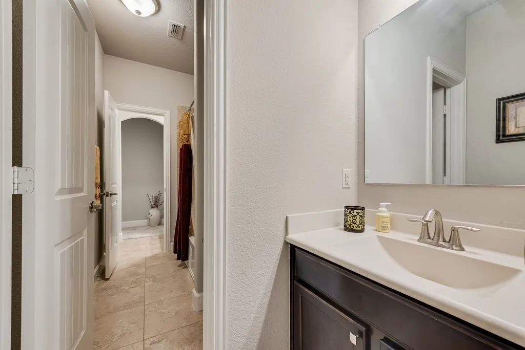 Single Family Residence For Sale in Collin County , 905 Park Place Lane, Mc Kinney, Texas 75071, 3 Bedroom, 2 Bathroom, 2 Garage spaces, 2,081 Sqft, built in 2013, mls#21393298, Real Estate Agent in Mc Kinney, Homes For Sale in Collin county, Homes For Sale in Mc Kinney, Realtor in Mc Kinney Texas, Real Estate Brokerage Independent Realty Texas, Luminita Cordes Realtor