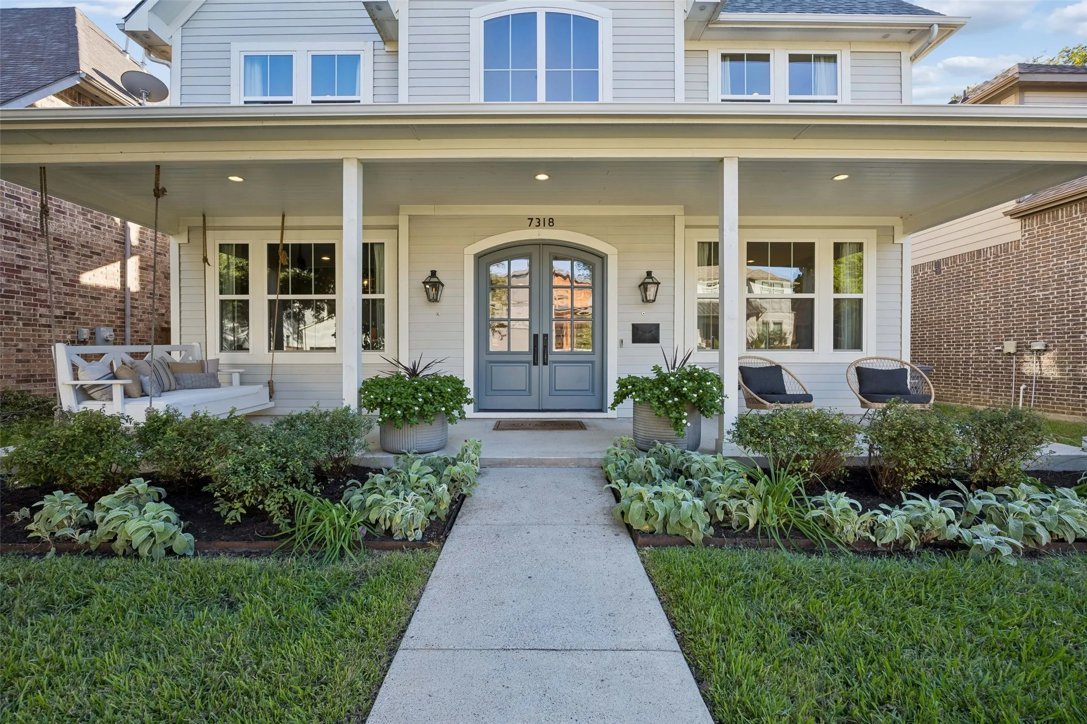 Welcome to the relaxing front porch