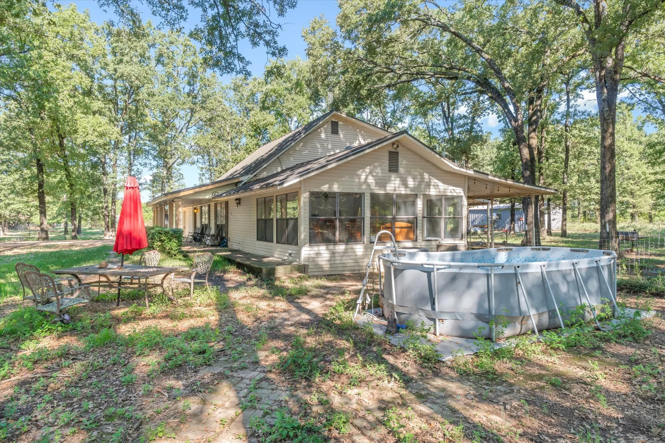 Farm For Sale in Van Zandt County , 753 Vz County Road 3617, Edgewood, Texas 75117, 3 Bedroom, 3 Bathroom, 2 Garage spaces, 2,478 Sqft, built in 1980, mls#21405864, Real Estate Agent in Edgewood, Homes For Sale in Van Zandt county, Homes For Sale in Edgewood, Realtor in Edgewood Texas, Real Estate Brokerage Independent Realty Texas, Luminita Cordes Realtor