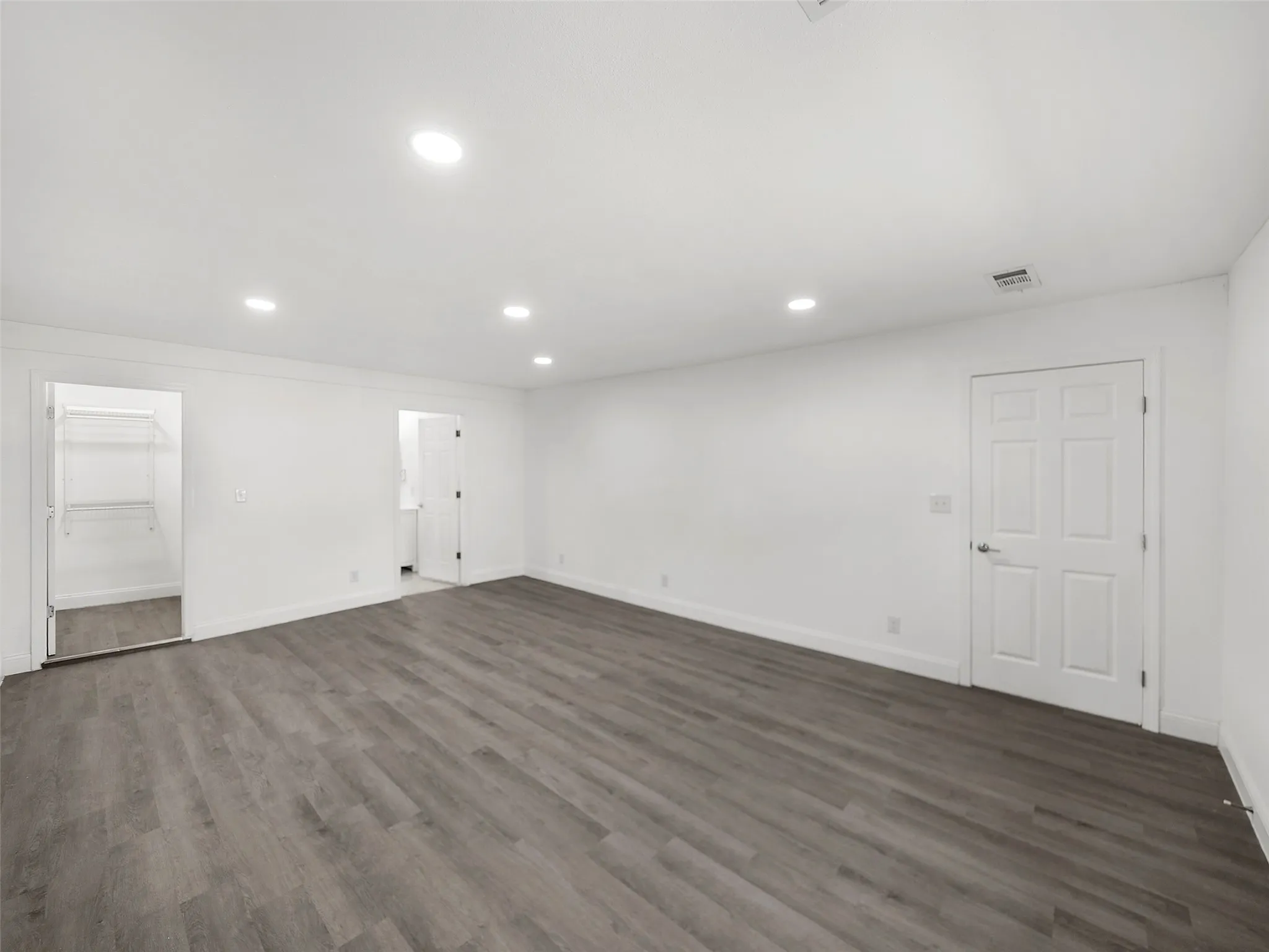Single Family Residence For Sale in Dallas County , 203 Abrams Road, Richardson, Texas 75081, 4 Bedroom, 3 Bathroom, Garage spaces, 1,806 Sqft, built in 1958, mls#21407395, Real Estate Agent in Richardson, Homes For Sale in Dallas county, Homes For Sale in Richardson, Realtor in Richardson Texas, Real Estate Brokerage Independent Realty Texas, Luminita Cordes Realtor