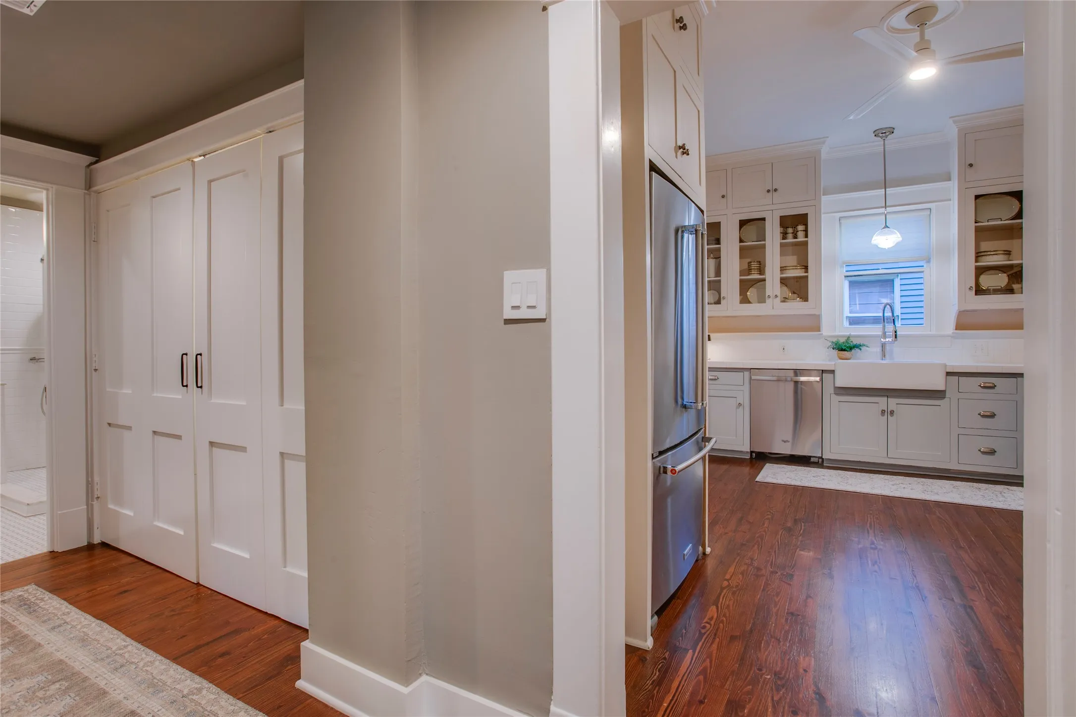 Single Family Residence For Sale in Dallas County , 111 S Rosemont Avenue, Dallas, Texas 75208, 4 Bedroom, 3 Bathroom, Garage spaces, 2,896 Sqft, built in 1917, mls#21405512, Real Estate Agent in Dallas, Homes For Sale in Dallas county, Homes For Sale in Dallas, Realtor in Dallas Texas, Real Estate Brokerage Independent Realty Texas, Luminita Cordes Realtor
