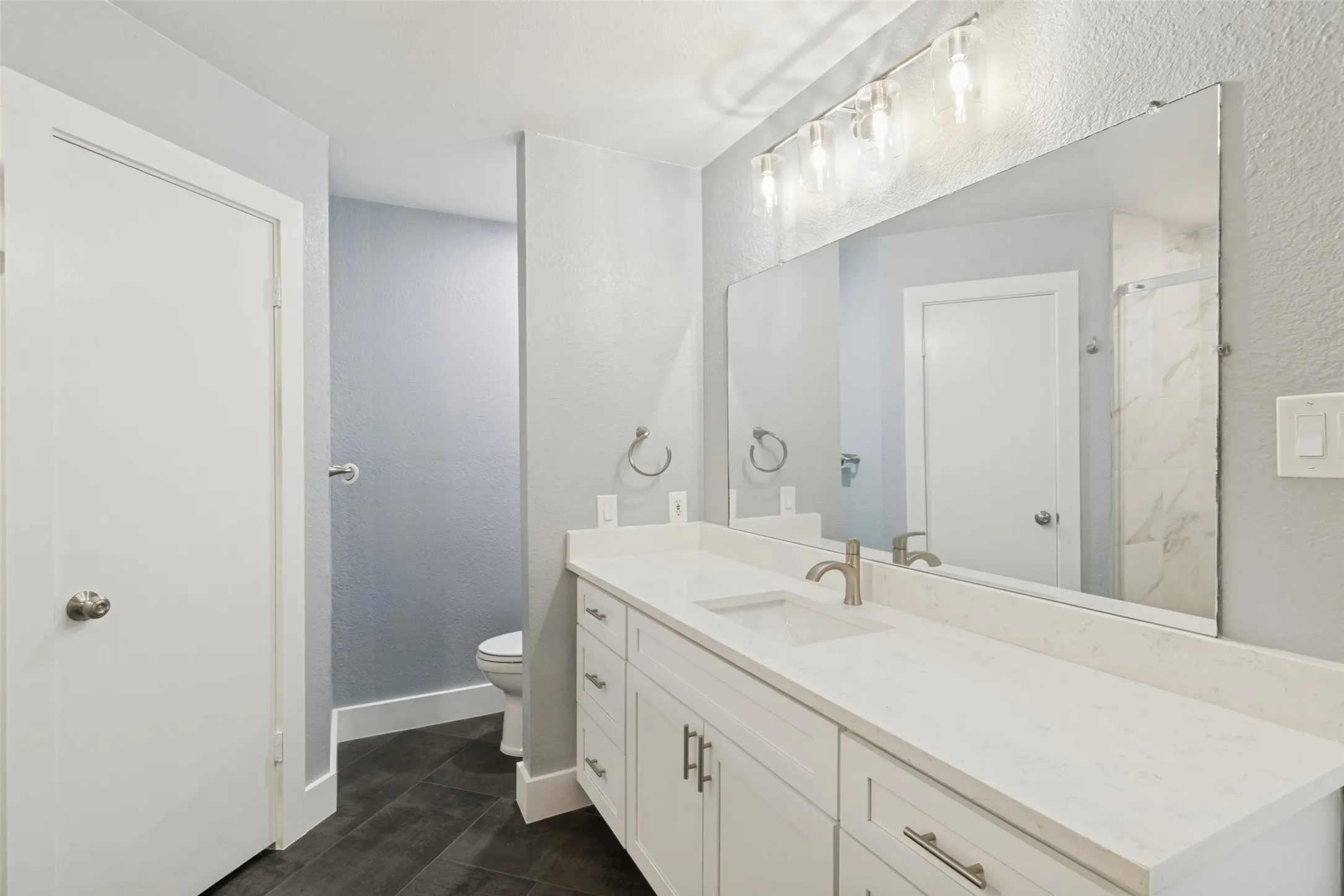 Single Family Residence For Sale in Dallas County , 2623 San Saba Street, Mesquite, Texas 75150, 3 Bedroom, 2 Bathroom, 2 Garage spaces, 1,456 Sqft, built in 1984, mls#21407330, Real Estate Agent in Mesquite, Homes For Sale in Dallas county, Homes For Sale in Mesquite, Realtor in Mesquite Texas, Real Estate Brokerage Independent Realty Texas, Luminita Cordes Realtor