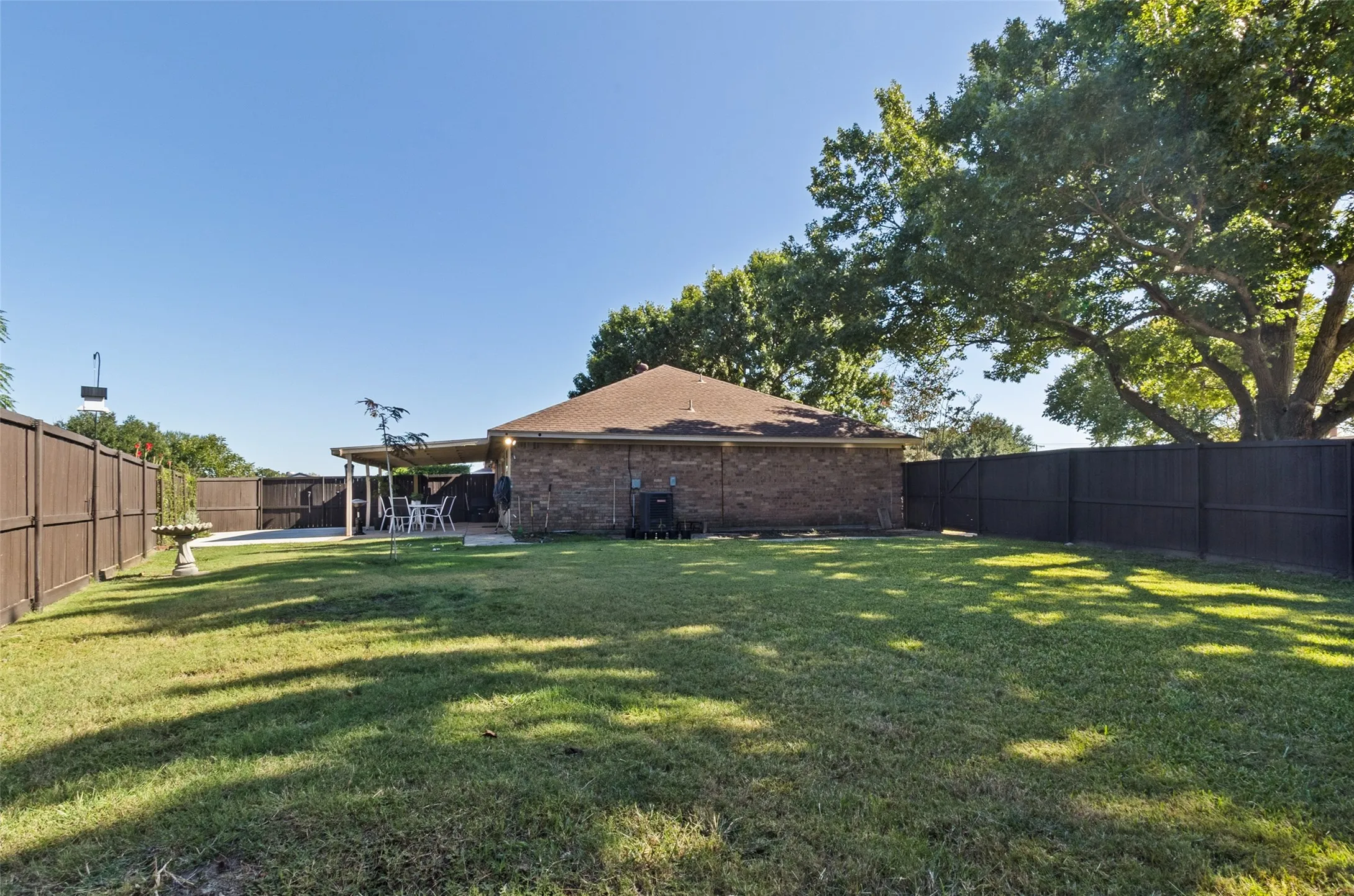 Single Family Residence For Sale in Dallas County , 2623 San Saba Street, Mesquite, Texas 75150, 3 Bedroom, 2 Bathroom, 2 Garage spaces, 1,456 Sqft, built in 1984, mls#21407330, Real Estate Agent in Mesquite, Homes For Sale in Dallas county, Homes For Sale in Mesquite, Realtor in Mesquite Texas, Real Estate Brokerage Independent Realty Texas, Luminita Cordes Realtor