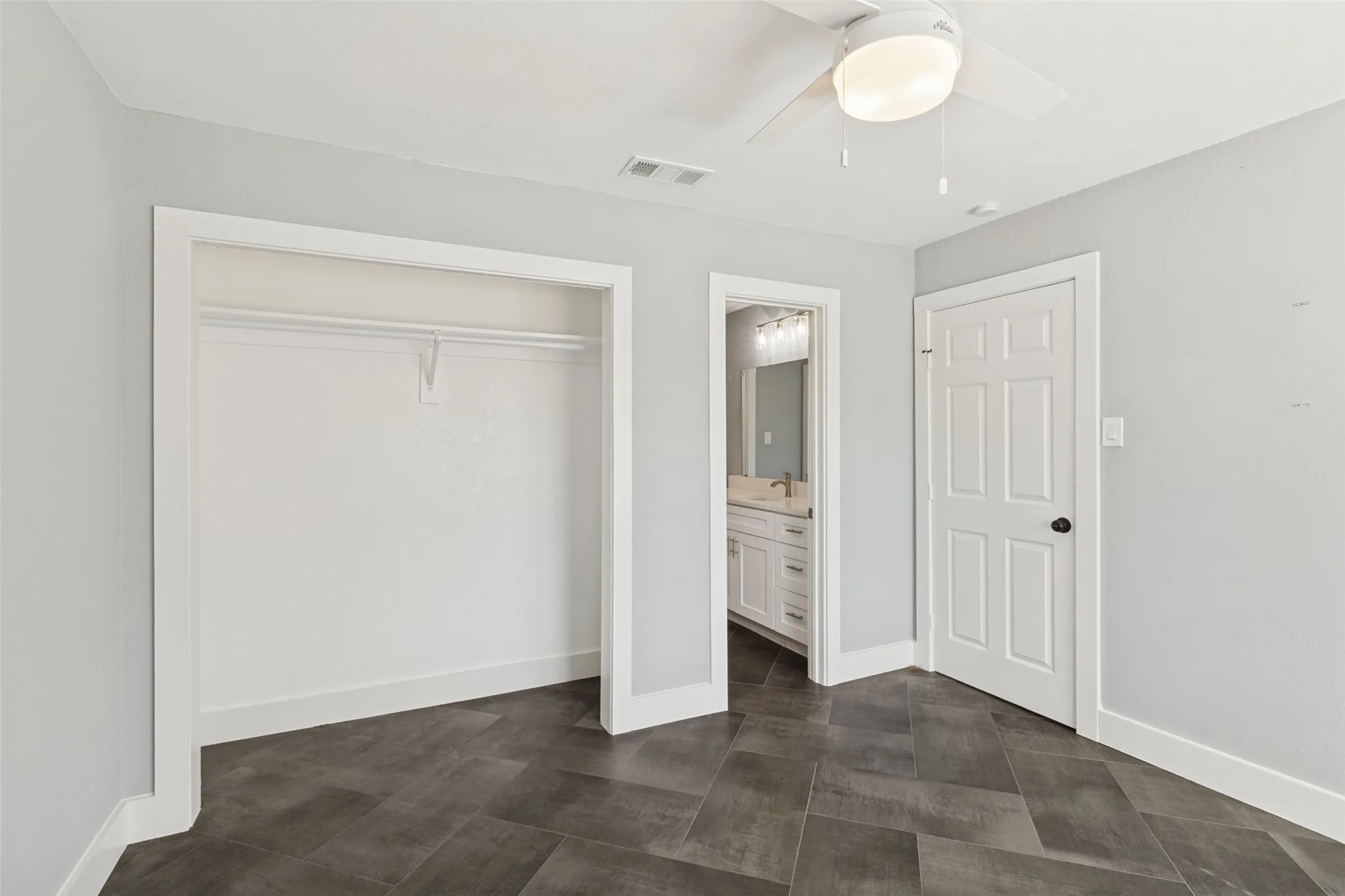 Single Family Residence For Sale in Dallas County , 2623 San Saba Street, Mesquite, Texas 75150, 3 Bedroom, 2 Bathroom, 2 Garage spaces, 1,456 Sqft, built in 1984, mls#21407330, Real Estate Agent in Mesquite, Homes For Sale in Dallas county, Homes For Sale in Mesquite, Realtor in Mesquite Texas, Real Estate Brokerage Independent Realty Texas, Luminita Cordes Realtor