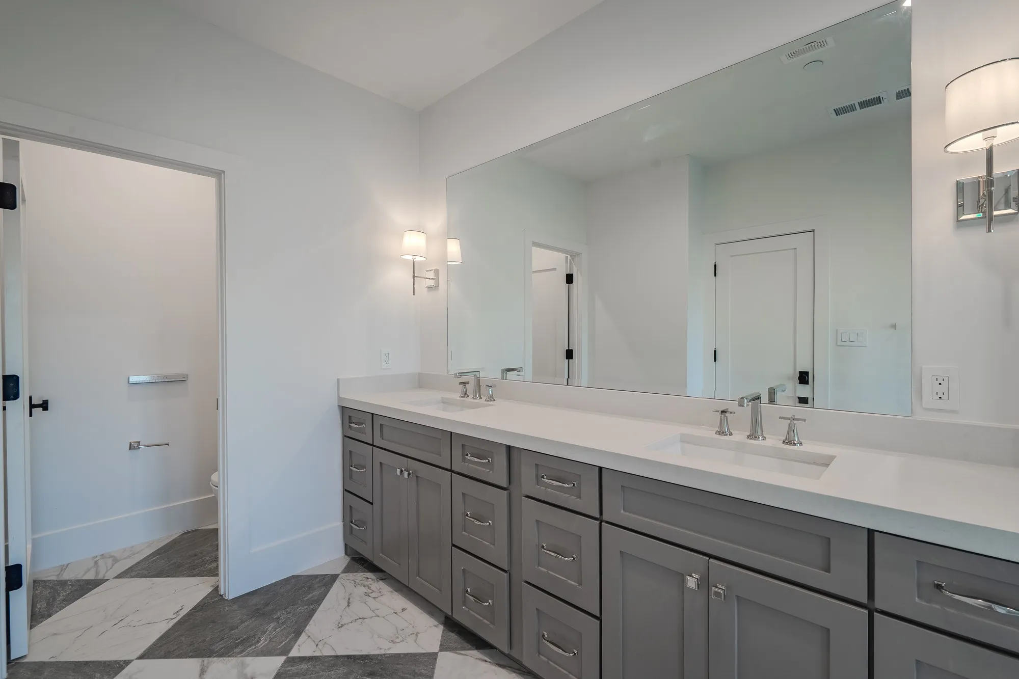 Condominium For Rent in Dallas County , 4112 Druid Lane 4, University Park, Texas 75205, 2 Bedroom, 3 Bathroom, 2 Garage spaces, 1,860 Sqft, built in 2024, mls#21407388, Real Estate Agent in University Park, Homes For Rent in Dallas county, Homes For Rent in University Park, Realtor in University Park Texas, Real Estate Brokerage Independent Realty Texas, Luminita Cordes Realtor