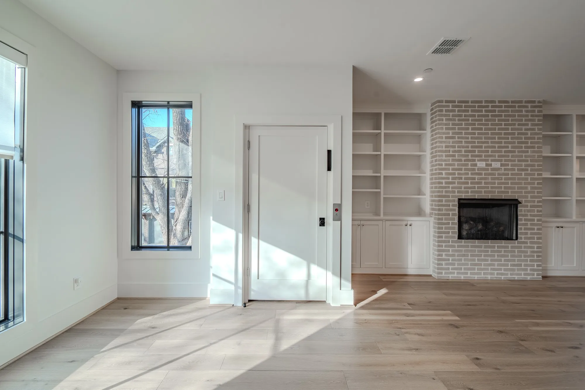 Condominium For Rent in Dallas County , 4112 Druid Lane 4, University Park, Texas 75205, 2 Bedroom, 3 Bathroom, 2 Garage spaces, 1,860 Sqft, built in 2024, mls#21407388, Real Estate Agent in University Park, Homes For Rent in Dallas county, Homes For Rent in University Park, Realtor in University Park Texas, Real Estate Brokerage Independent Realty Texas, Luminita Cordes Realtor