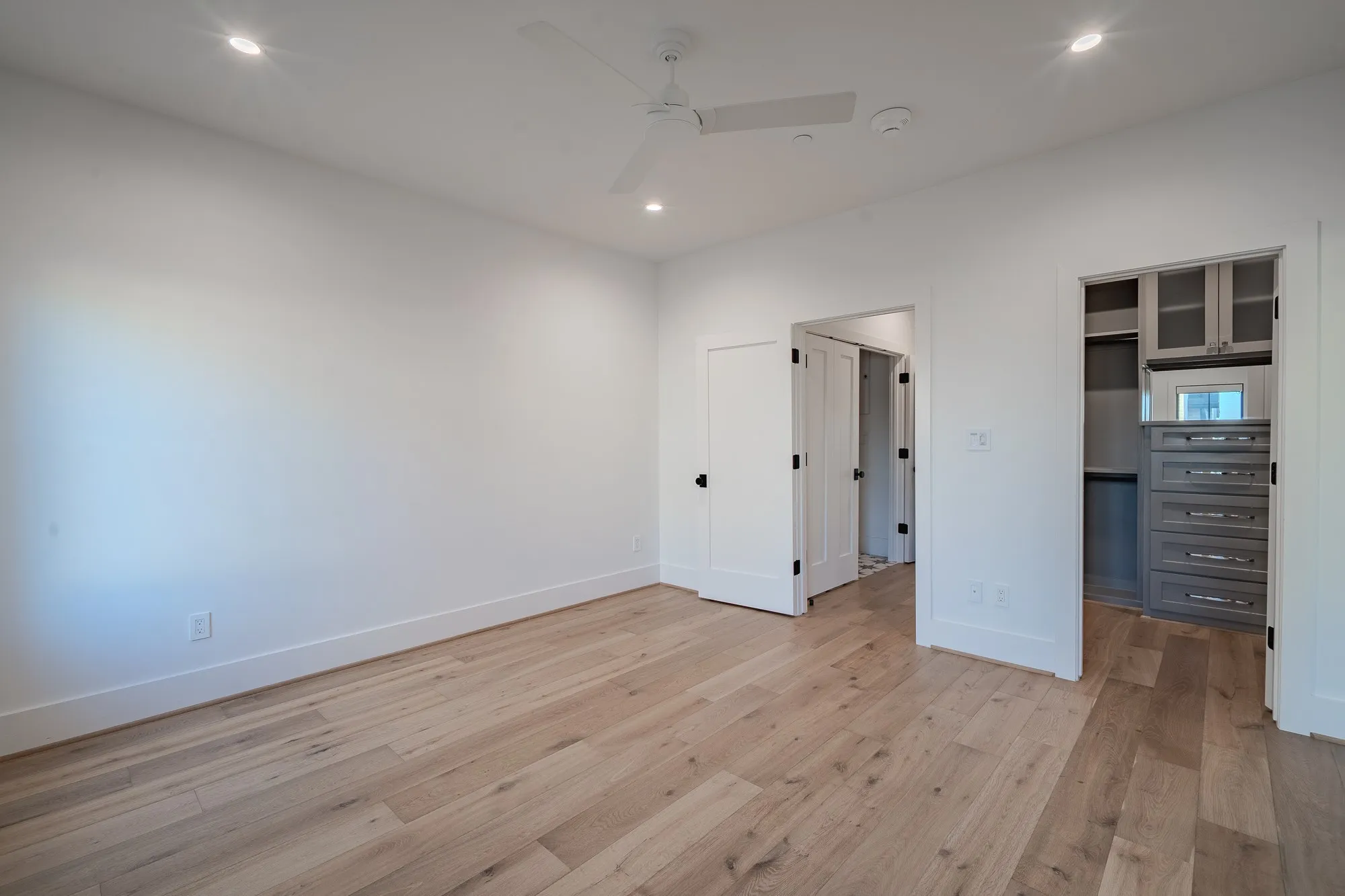 Condominium For Rent in Dallas County , 4112 Druid Lane 4, University Park, Texas 75205, 2 Bedroom, 3 Bathroom, 2 Garage spaces, 1,860 Sqft, built in 2024, mls#21407388, Real Estate Agent in University Park, Homes For Rent in Dallas county, Homes For Rent in University Park, Realtor in University Park Texas, Real Estate Brokerage Independent Realty Texas, Luminita Cordes Realtor