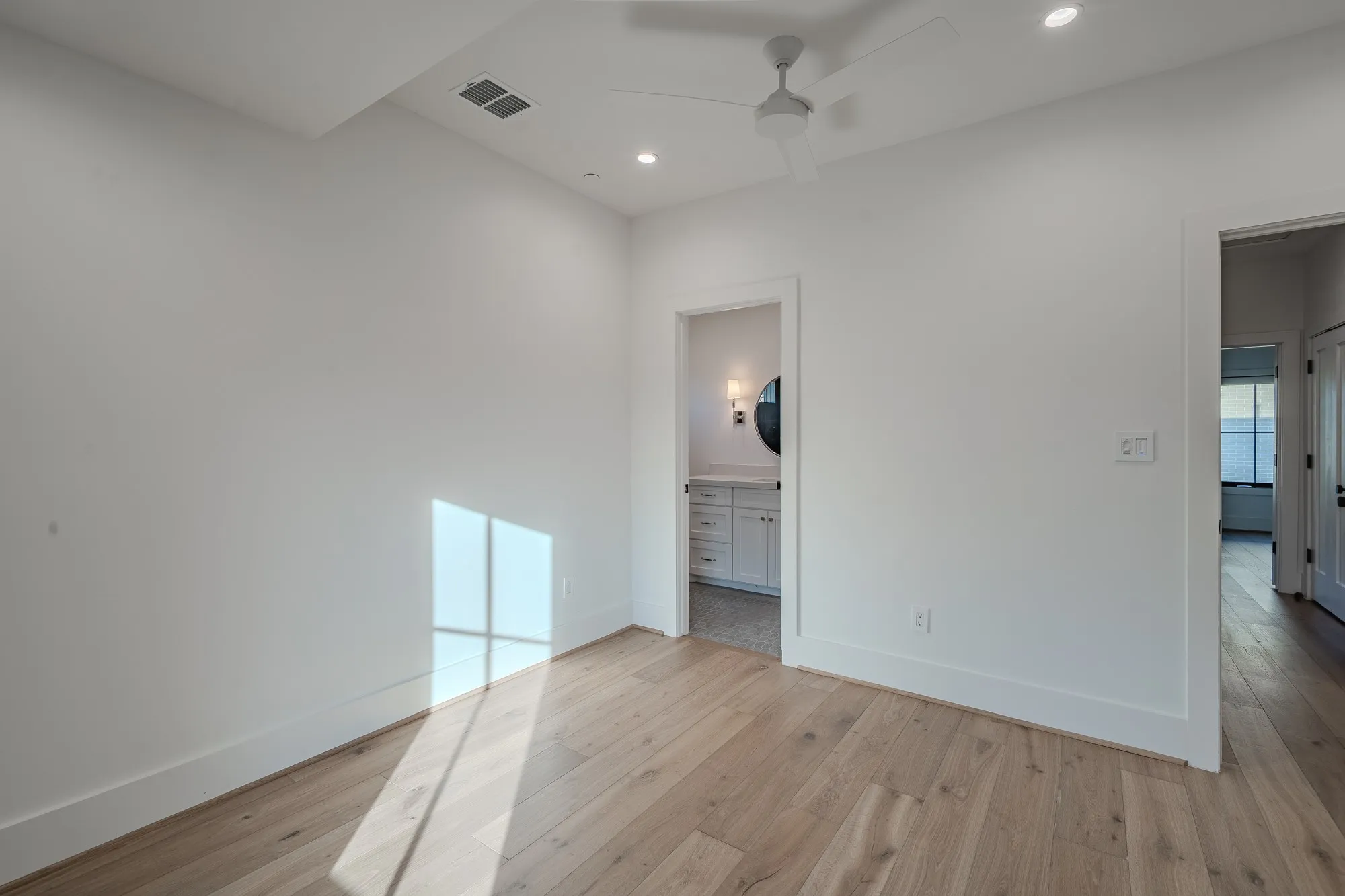 Condominium For Rent in Dallas County , 4112 Druid Lane 4, University Park, Texas 75205, 2 Bedroom, 3 Bathroom, 2 Garage spaces, 1,860 Sqft, built in 2024, mls#21407388, Real Estate Agent in University Park, Homes For Rent in Dallas county, Homes For Rent in University Park, Realtor in University Park Texas, Real Estate Brokerage Independent Realty Texas, Luminita Cordes Realtor