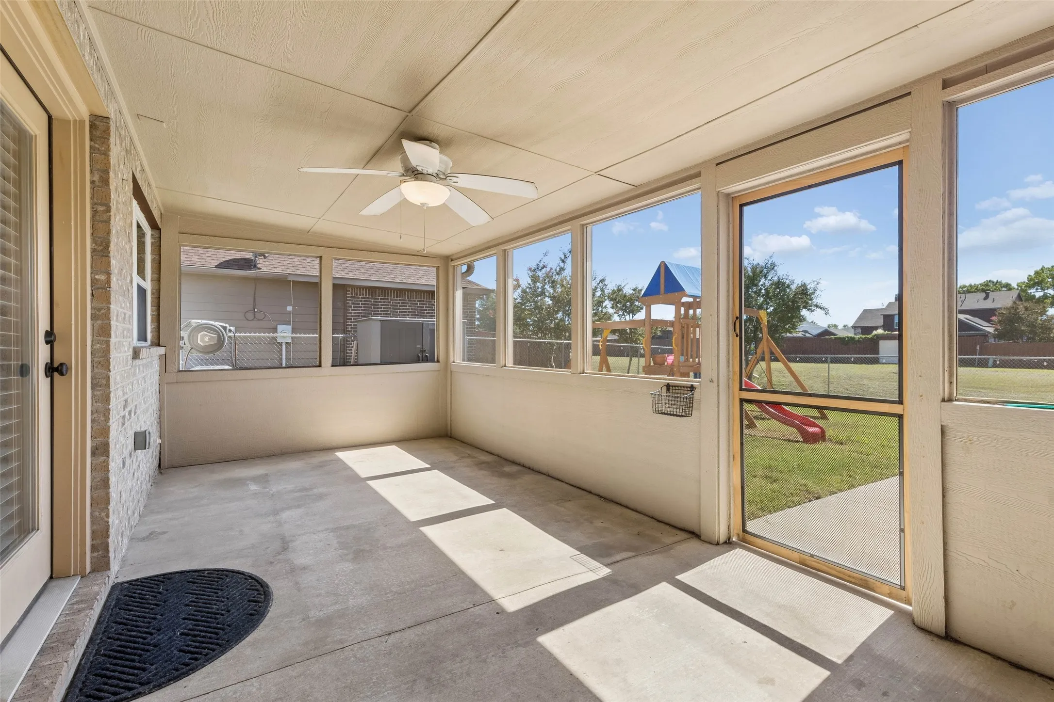 Single Family Residence For Sale in Dallas County , 8106 Woodside Road, Rowlett, Texas 75088, 3 Bedroom, 2 Bathroom, 2 Garage spaces, 1,707 Sqft, built in 2016, mls#21407266, Real Estate Agent in Rowlett, Homes For Sale in Dallas county, Homes For Sale in Rowlett, Realtor in Rowlett Texas, Real Estate Brokerage Independent Realty Texas, Luminita Cordes Realtor