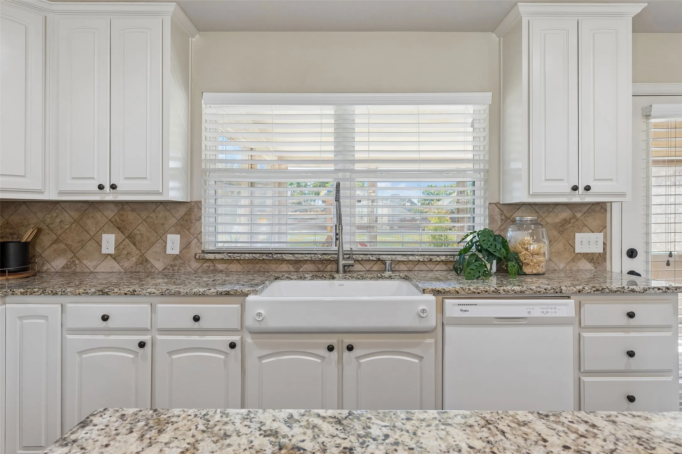 Single Family Residence For Sale in Dallas County , 8106 Woodside Road, Rowlett, Texas 75088, 3 Bedroom, 2 Bathroom, 2 Garage spaces, 1,707 Sqft, built in 2016, mls#21407266, Real Estate Agent in Rowlett, Homes For Sale in Dallas county, Homes For Sale in Rowlett, Realtor in Rowlett Texas, Real Estate Brokerage Independent Realty Texas, Luminita Cordes Realtor