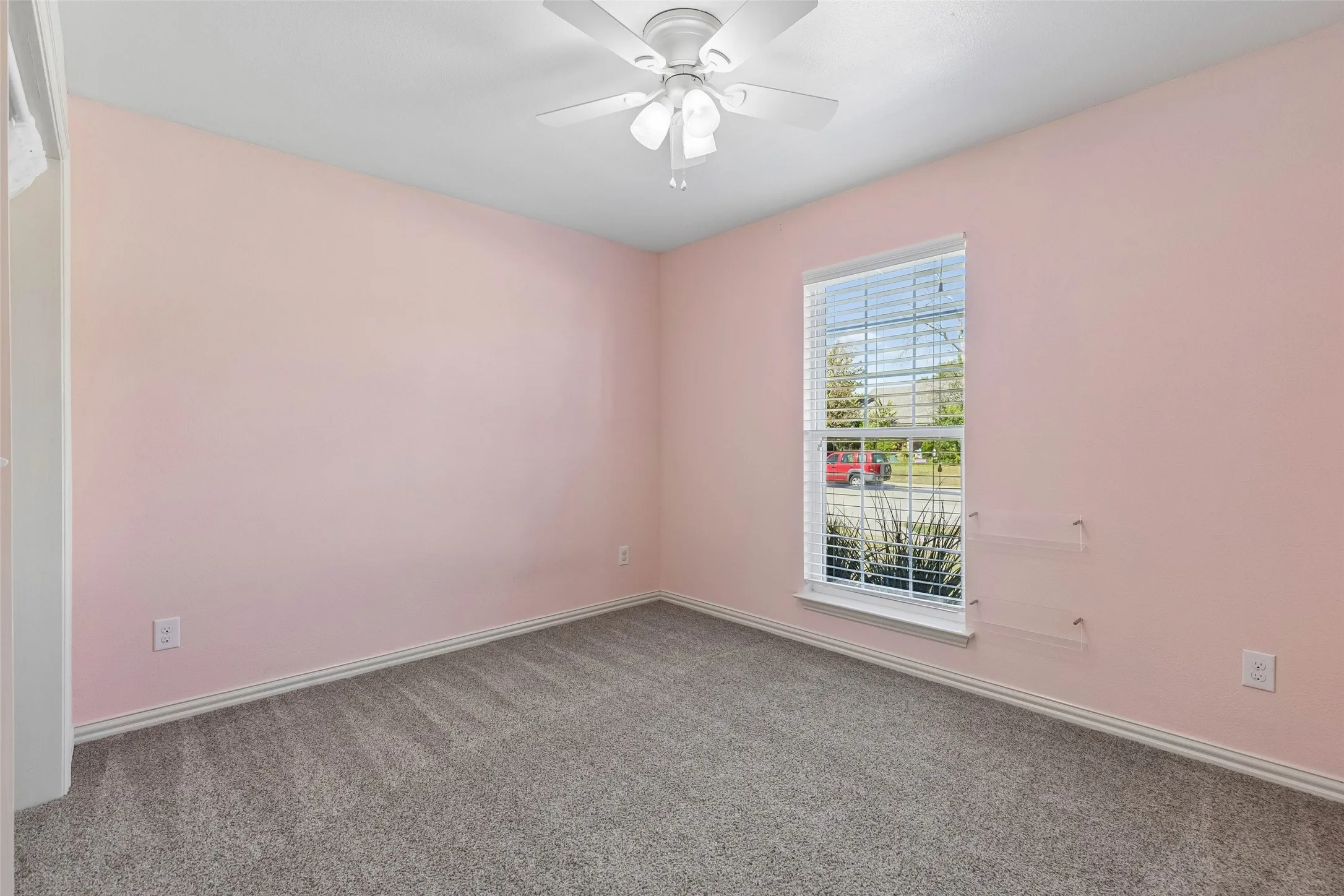 Single Family Residence For Sale in Dallas County , 8106 Woodside Road, Rowlett, Texas 75088, 3 Bedroom, 2 Bathroom, 2 Garage spaces, 1,707 Sqft, built in 2016, mls#21407266, Real Estate Agent in Rowlett, Homes For Sale in Dallas county, Homes For Sale in Rowlett, Realtor in Rowlett Texas, Real Estate Brokerage Independent Realty Texas, Luminita Cordes Realtor