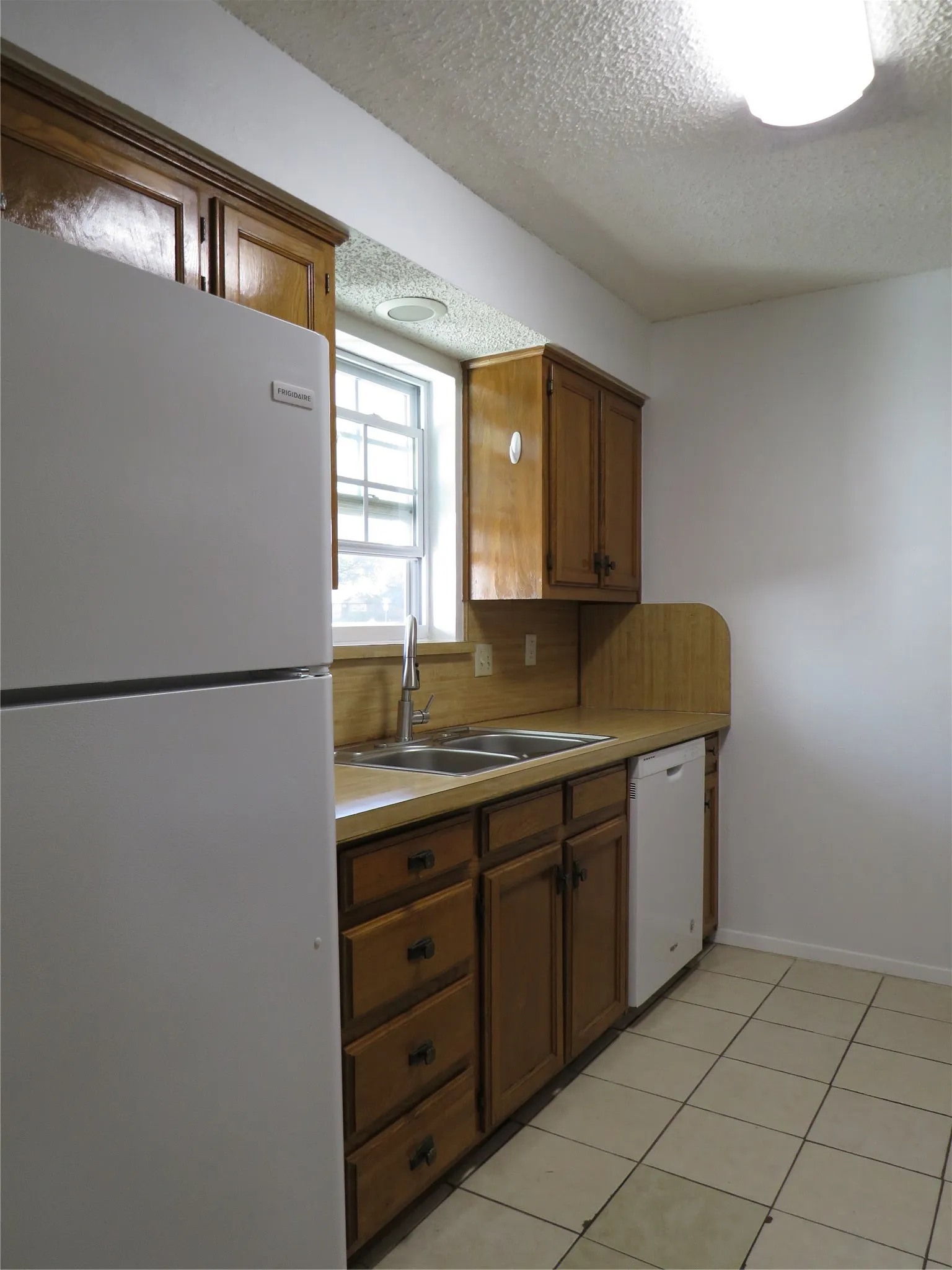 Duplex For Rent in Denton County , 2500 Bowling Green Street B, Denton, Texas 76201, 2 Bedroom, 2 Bathroom, Garage spaces, 1,311 Sqft, built in 1975, mls#21407400, Real Estate Agent in Denton, Homes For Rent in Denton county, Homes For Rent in Denton, Realtor in Denton Texas, Real Estate Brokerage Independent Realty Texas, Luminita Cordes Realtor