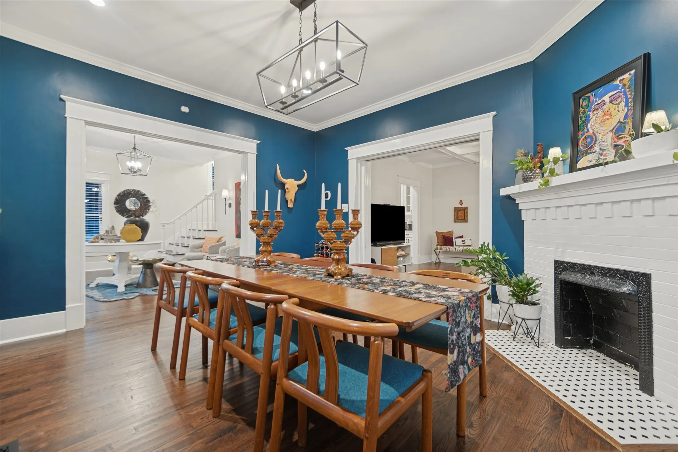 Single Family Residence For Sale in Dallas County , 121 S Montclair Avenue, Dallas, Texas 75208, 4 Bedroom, 3 Bathroom, Garage spaces, 2,727 Sqft, built in 1927, mls#21406771, Real Estate Agent in Dallas, Homes For Sale in Dallas county, Homes For Sale in Dallas, Realtor in Dallas Texas, Real Estate Brokerage Independent Realty Texas, Luminita Cordes Realtor