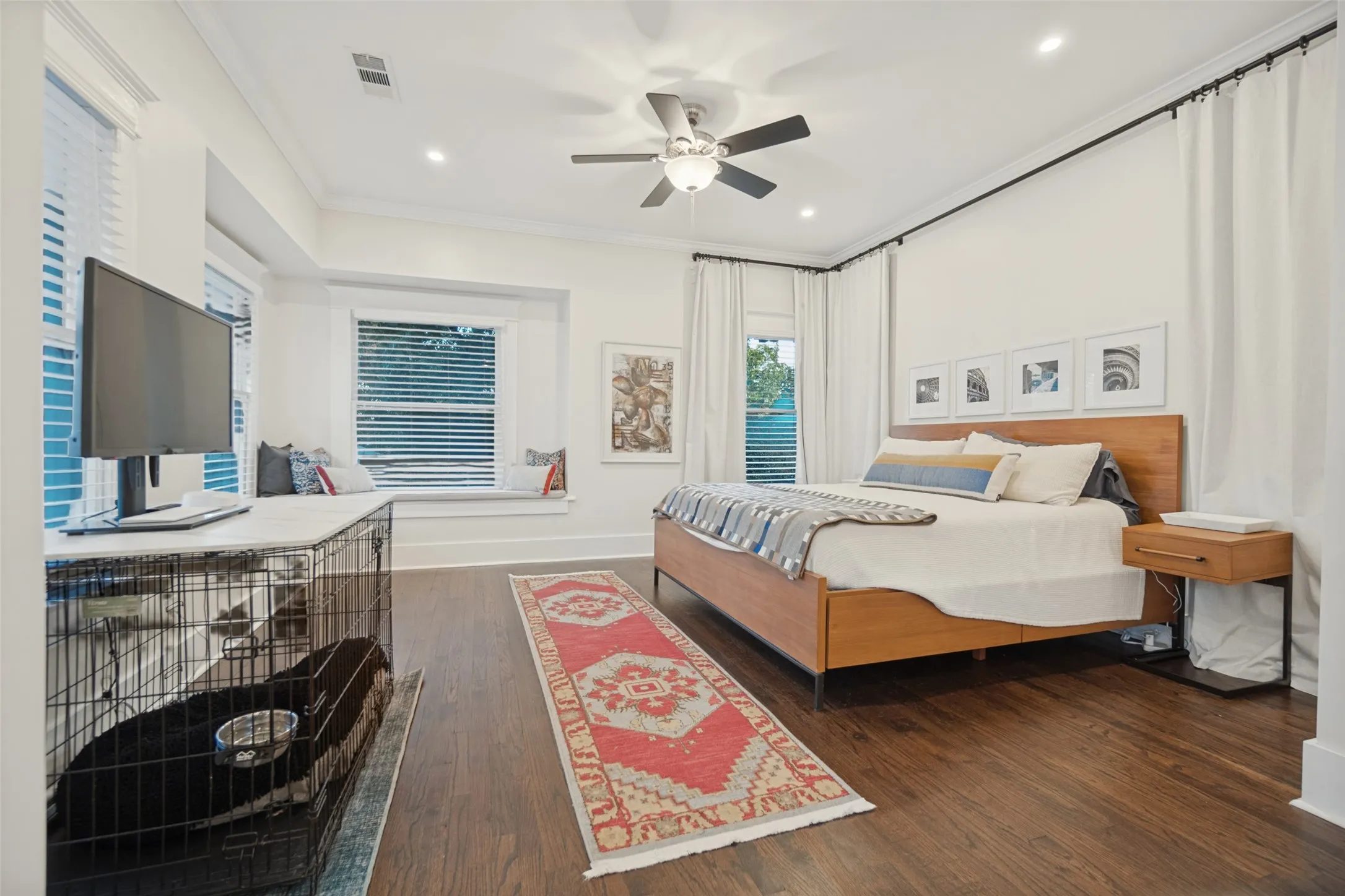 Single Family Residence For Sale in Dallas County , 121 S Montclair Avenue, Dallas, Texas 75208, 4 Bedroom, 3 Bathroom, Garage spaces, 2,727 Sqft, built in 1927, mls#21406771, Real Estate Agent in Dallas, Homes For Sale in Dallas county, Homes For Sale in Dallas, Realtor in Dallas Texas, Real Estate Brokerage Independent Realty Texas, Luminita Cordes Realtor