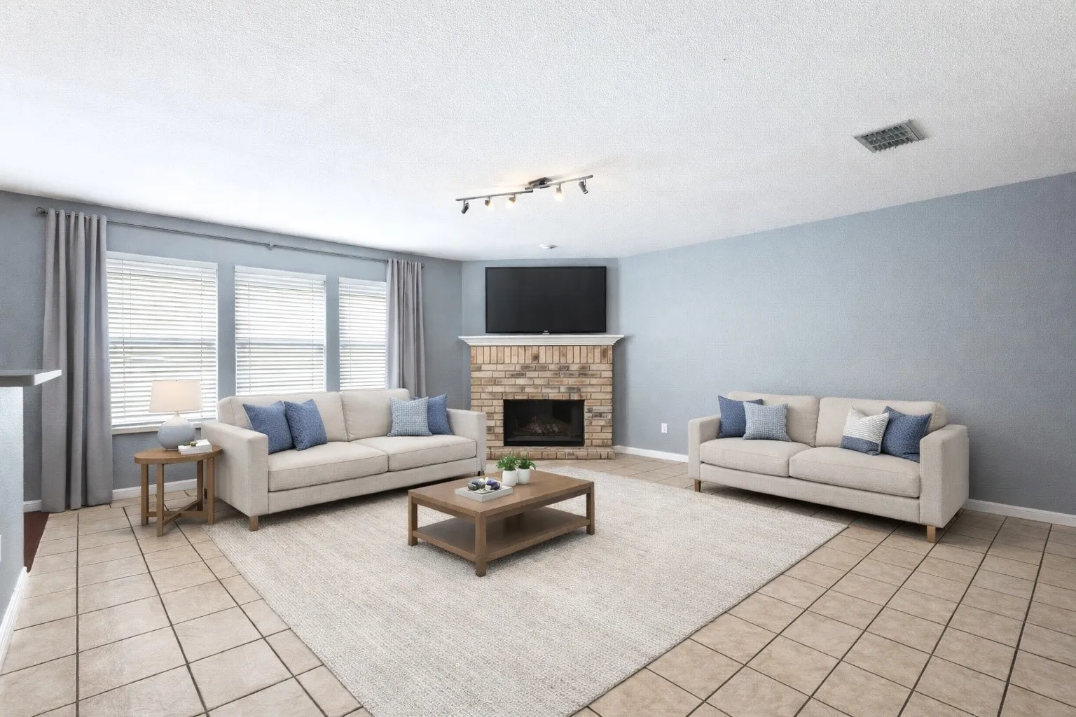 Single Family Residence For Rent in Collin County , 1409 Ash Street, Anna, Texas 75409, 3 Bedroom, 2 Bathroom, 2 Garage spaces, 1,620 Sqft, built in 2004, mls#21407137, Real Estate Agent in Anna, Homes For Rent in Collin county, Homes For Rent in Anna, Realtor in Anna Texas, Real Estate Brokerage Independent Realty Texas, Luminita Cordes Realtor