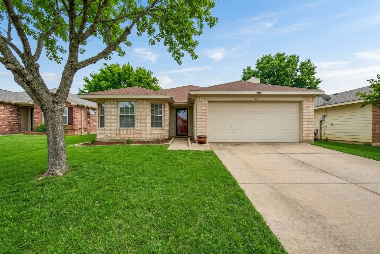 Single Family Residence For Rent