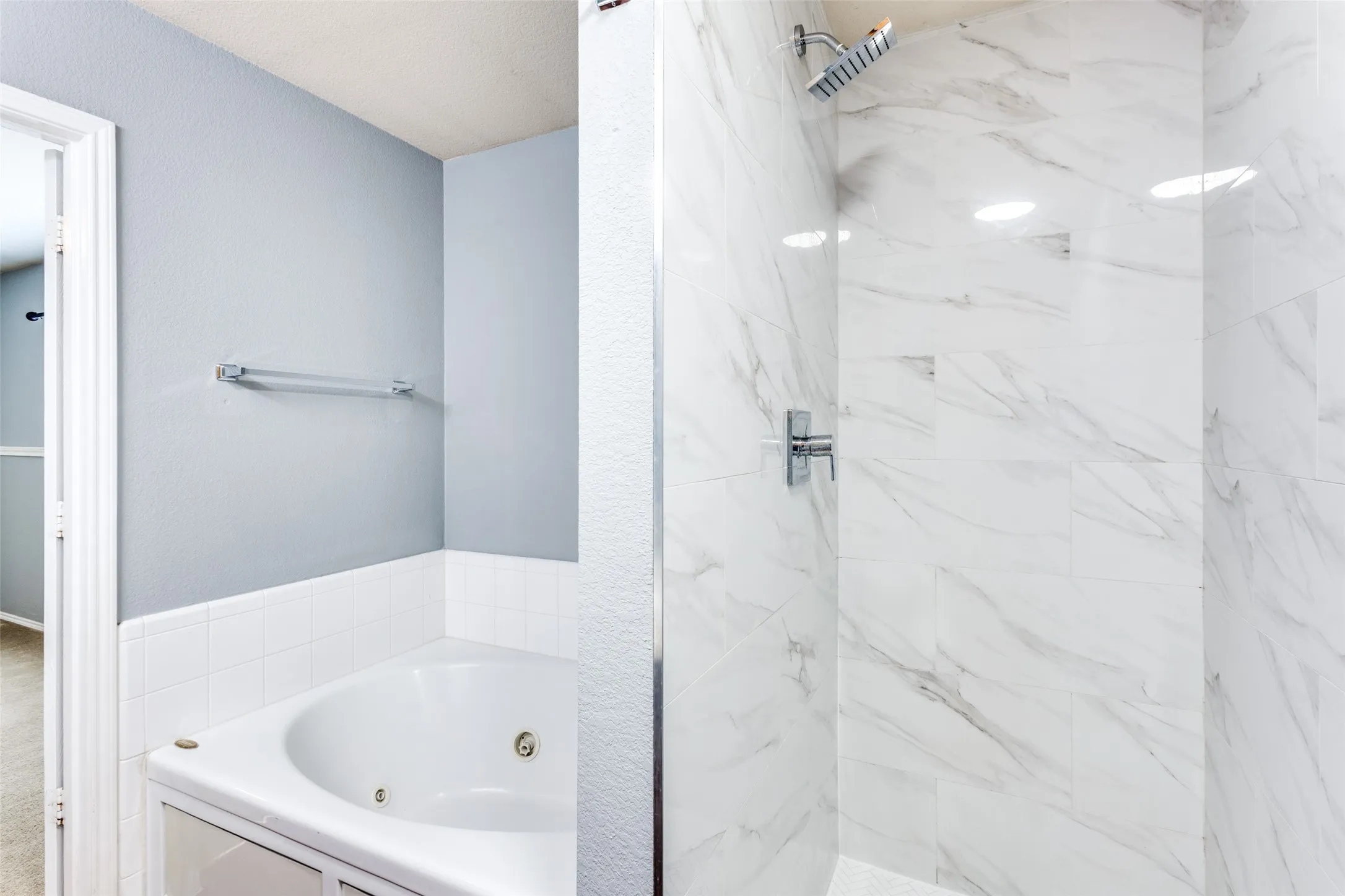 Single Family Residence For Rent in Collin County , 1409 Ash Street, Anna, Texas 75409, 3 Bedroom, 2 Bathroom, 2 Garage spaces, 1,620 Sqft, built in 2004, mls#21407137, Real Estate Agent in Anna, Homes For Rent in Collin county, Homes For Rent in Anna, Realtor in Anna Texas, Real Estate Brokerage Independent Realty Texas, Luminita Cordes Realtor