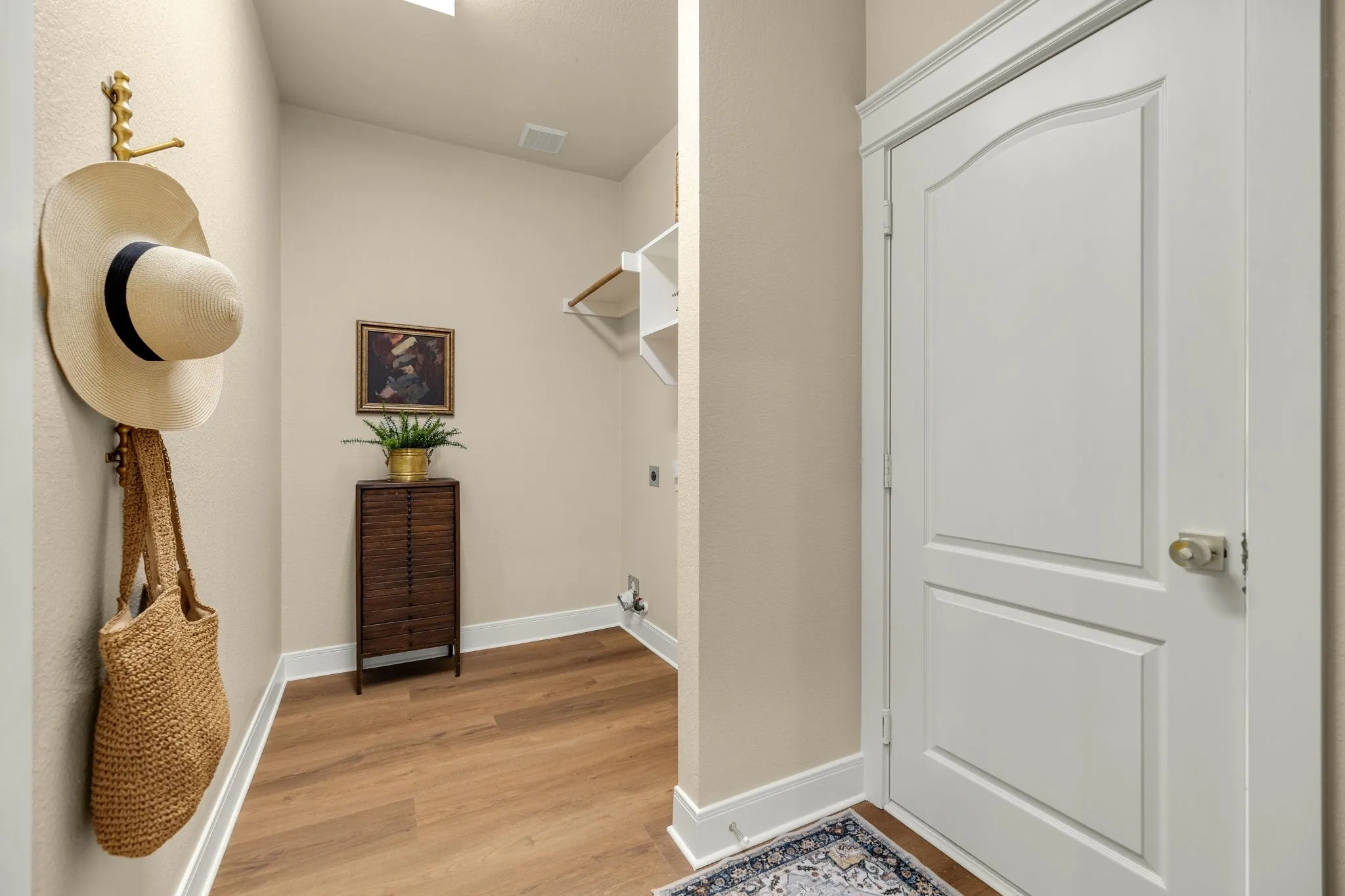 Single Family Residence For Sale in Collin County , 630 Candlewood Trail, Murphy, Texas 75094, 4 Bedroom, 3 Bathroom, 2 Garage spaces, 2,804 Sqft, built in 2002, mls#21406270, Real Estate Agent in Murphy, Homes For Sale in Collin county, Homes For Sale in Murphy, Realtor in Murphy Texas, Real Estate Brokerage Independent Realty Texas, Luminita Cordes Realtor