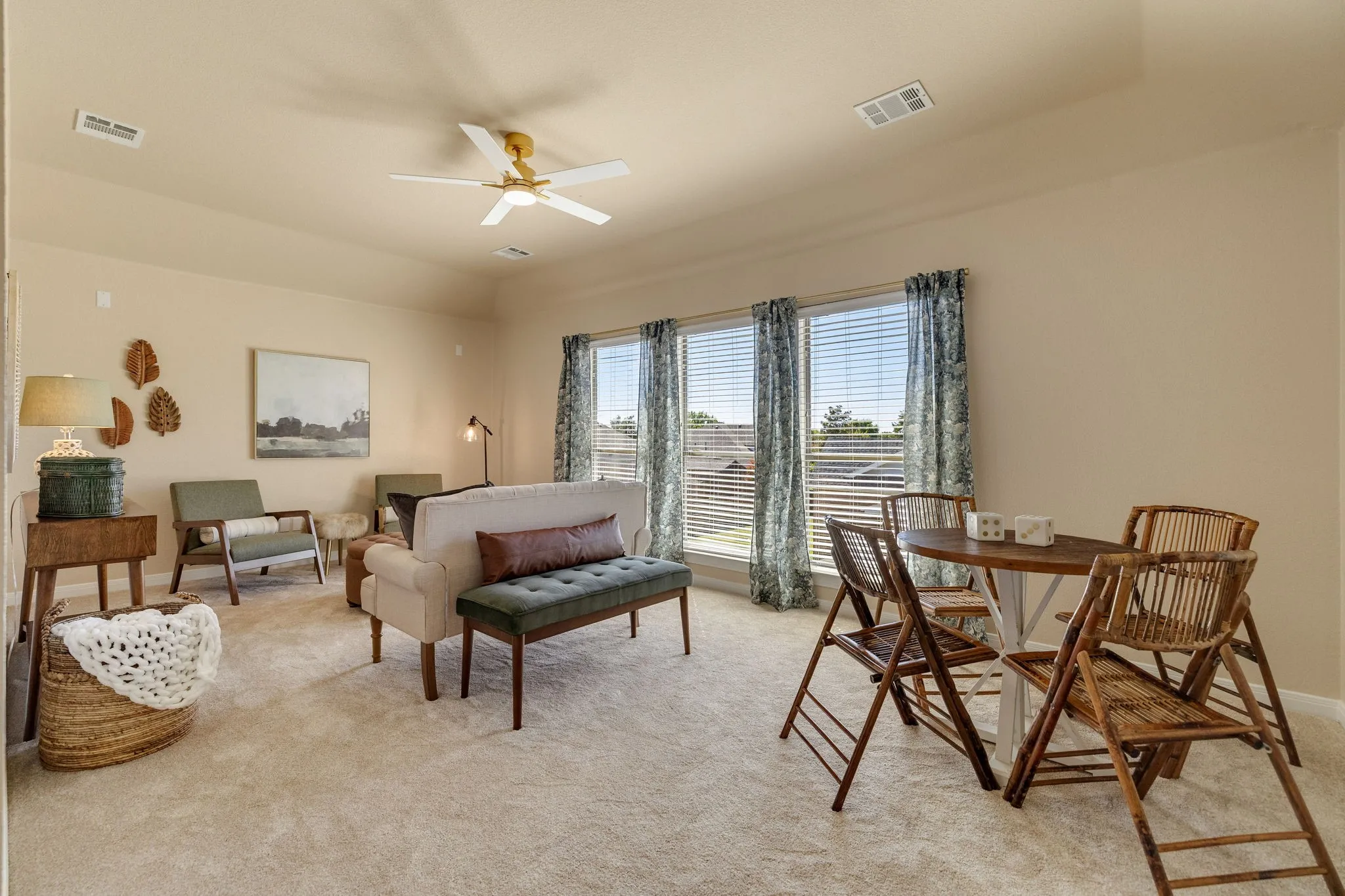 Single Family Residence For Sale in Collin County , 630 Candlewood Trail, Murphy, Texas 75094, 4 Bedroom, 3 Bathroom, 2 Garage spaces, 2,804 Sqft, built in 2002, mls#21406270, Real Estate Agent in Murphy, Homes For Sale in Collin county, Homes For Sale in Murphy, Realtor in Murphy Texas, Real Estate Brokerage Independent Realty Texas, Luminita Cordes Realtor