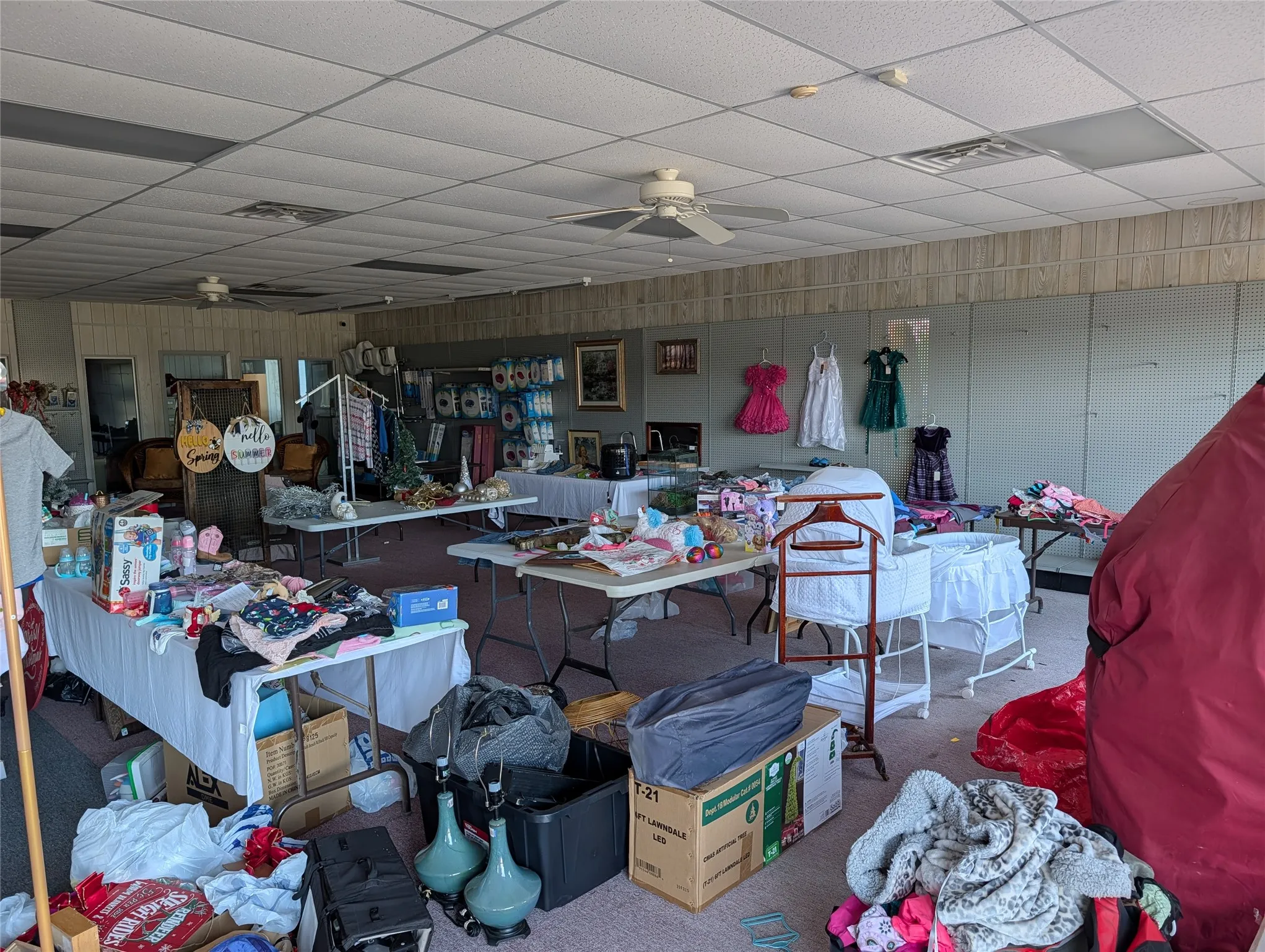 Retail For Sale in Henderson County , 735 W Main Street, Gun Barrel City, Texas 75156, 0, 0, Garage spaces, 0 Sqft, built in 1990, mls#21407403, Real Estate Agent in Gun Barrel City, Homes For Sale in Henderson county, Homes For Sale in Gun Barrel City, Realtor in Gun Barrel City Texas, Real Estate Brokerage Independent Realty Texas, Luminita Cordes Realtor